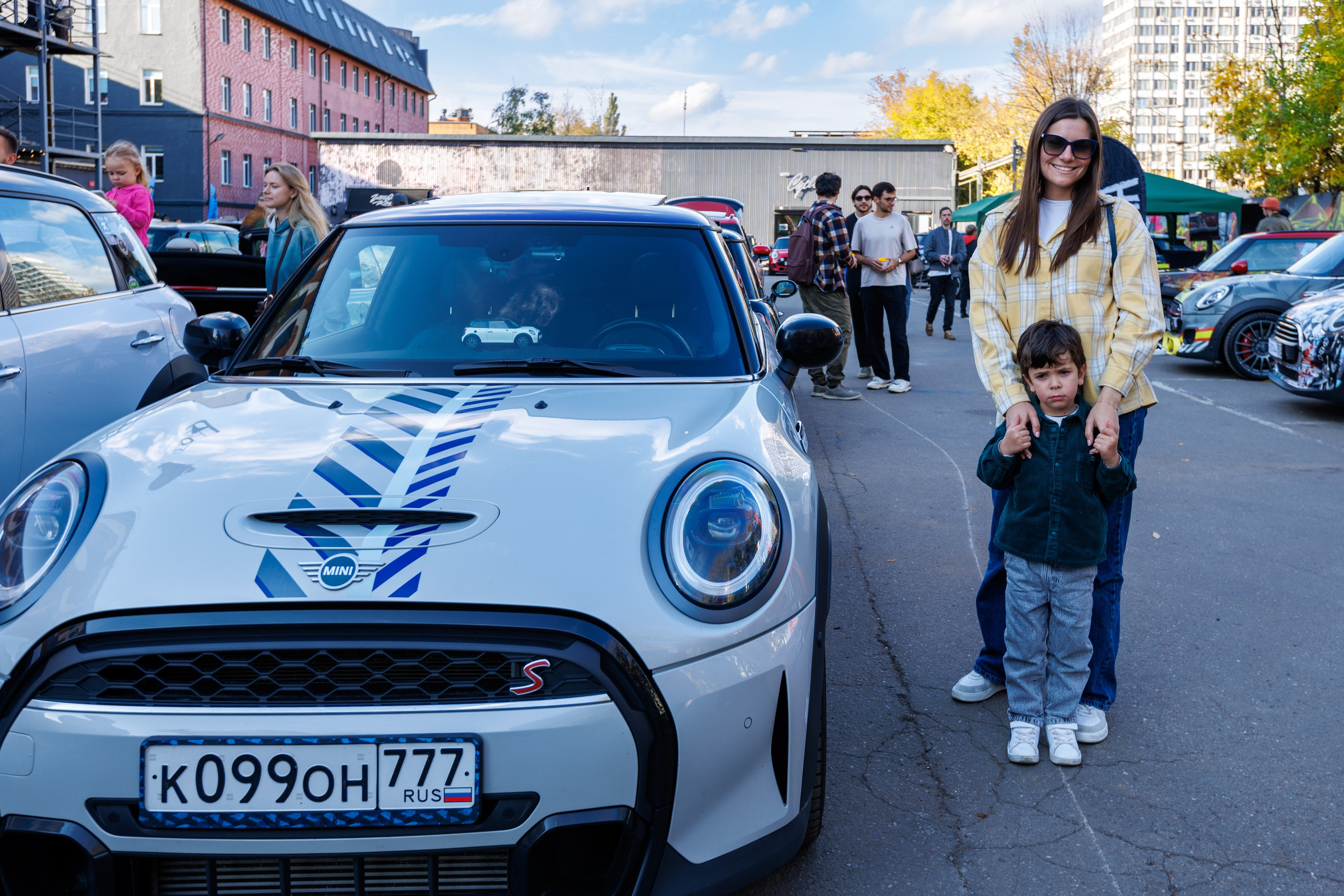 Фестиваль Круг своих MINI PEOPLE RUSSIA 2026 (Дизайн завод, г. Москва) репортажная съемка. Катя Рем — репортажный фотограф в Москве