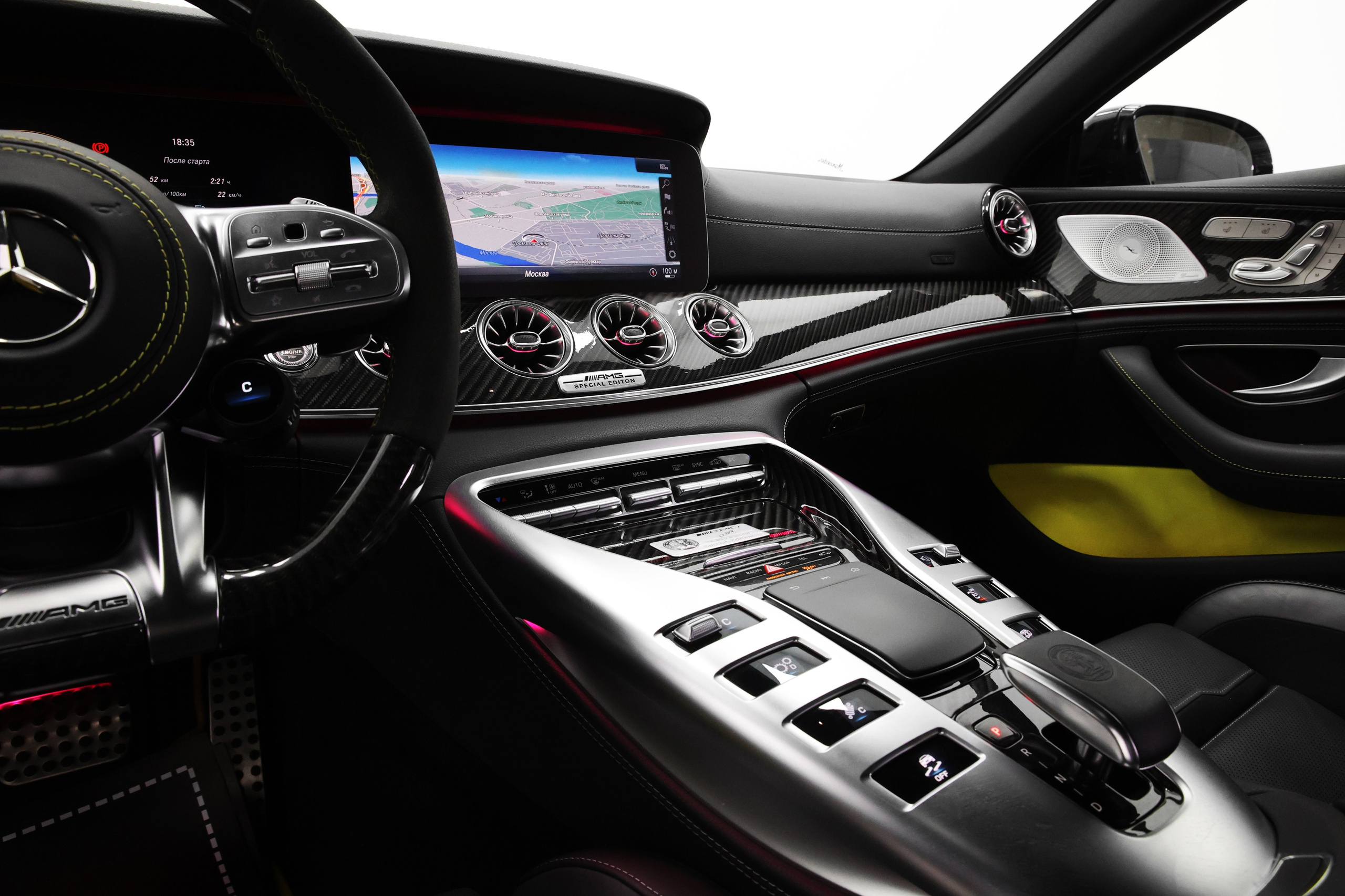 2019 MERCEDES BENZ GT63s AMG. Mixturecaptures