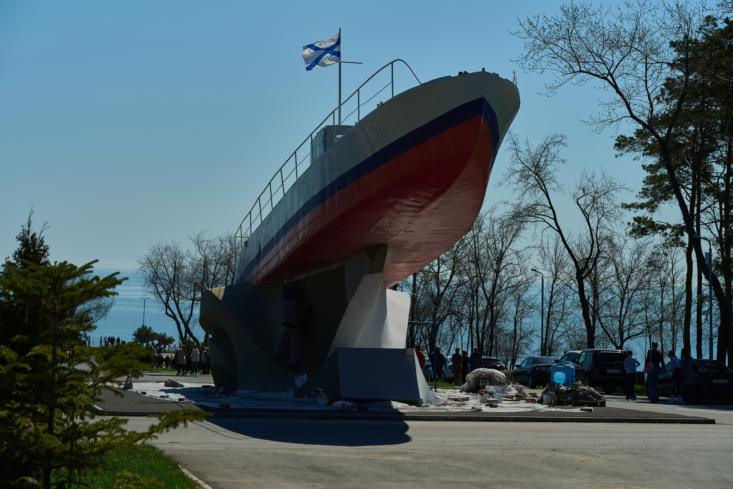 Уличные фотографии Мариуполя. Мариуполь 2024. Весенний Мариуполь. Фотограф Роман Адлер.