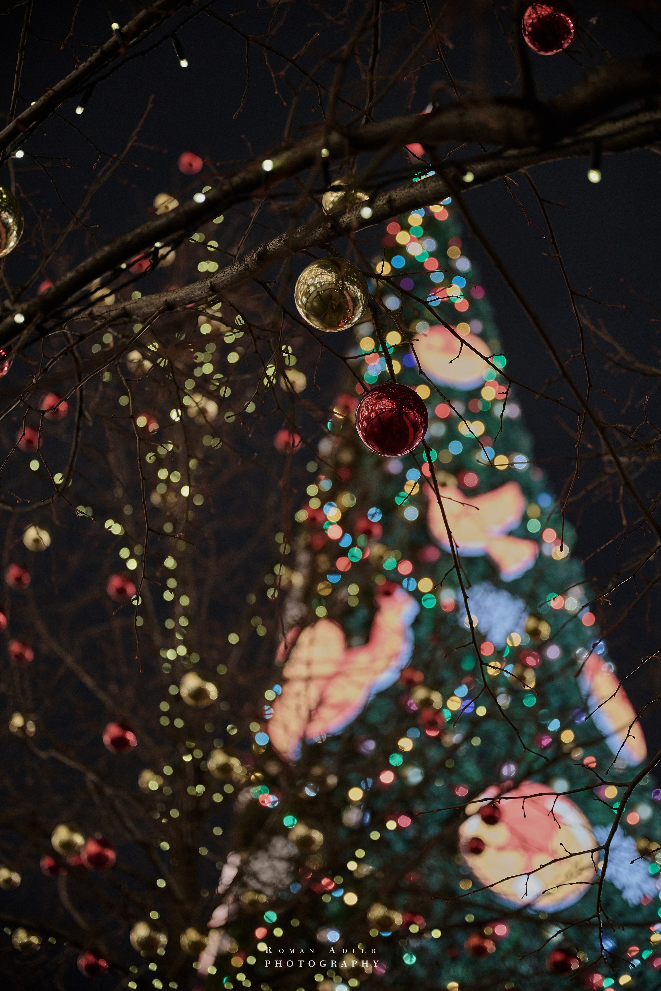 Новогодняя ночная Москва 2025. Фотограф Роман Адлер