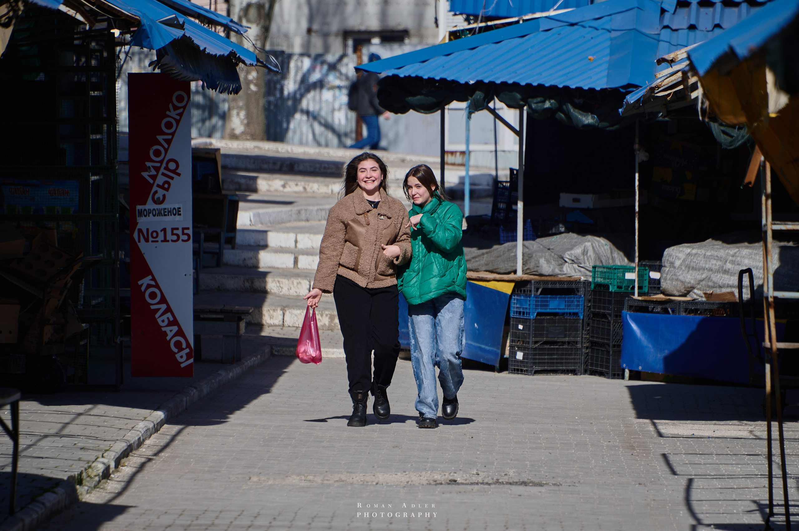 Фотографии Донецка. Уличные фото Донецка. Современный Донецк фото. Донецк сейчас фото. Фотограф Роман Адлер. Фото Донецк 2024