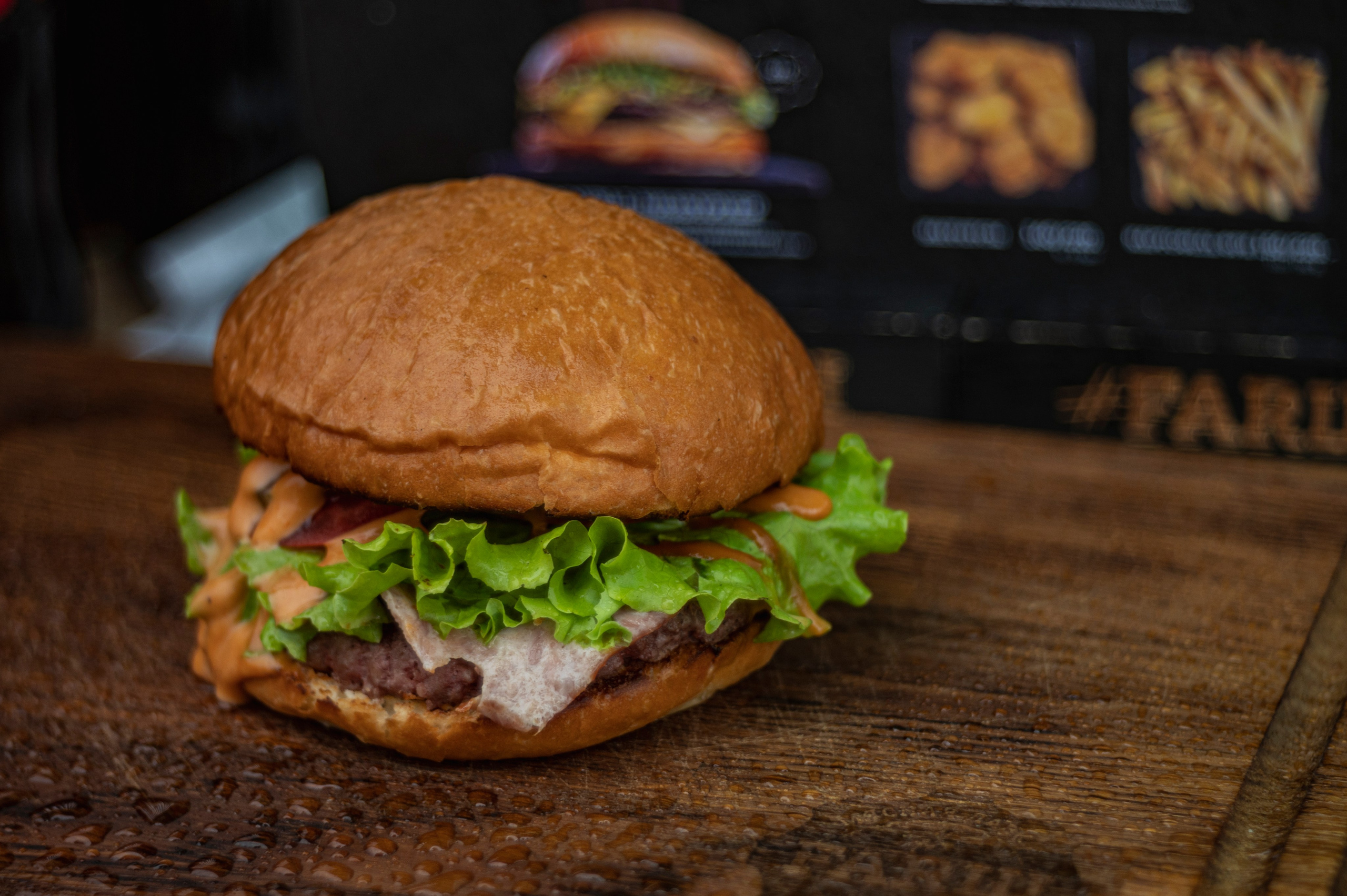 Казань. Сентябрь 2022. Фотограф Роман Адлер