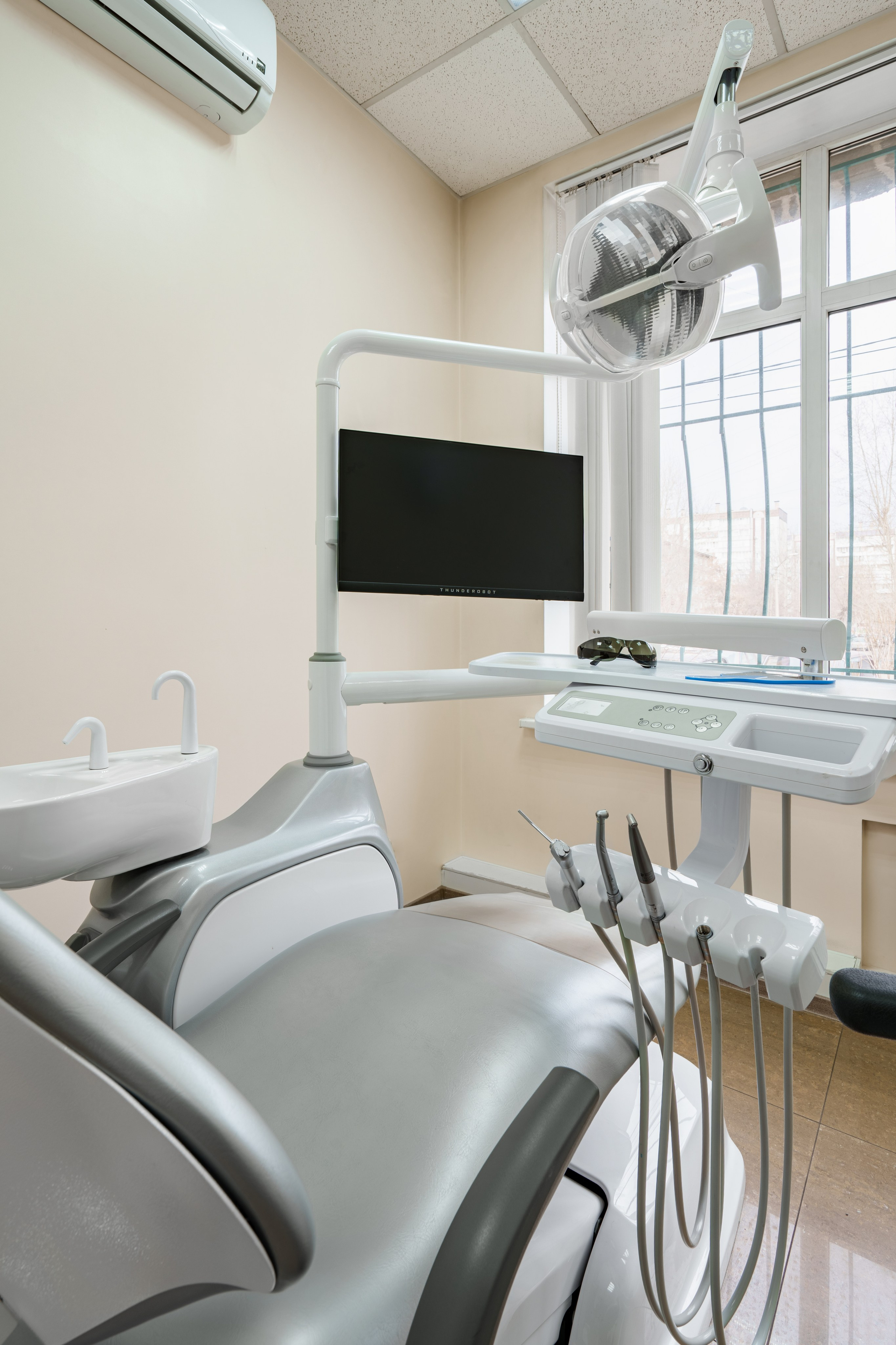 Интерьерная и контентная съемка стоматологии. Интерьерный фотограф и ретушер в Красноярске Денис Антропов