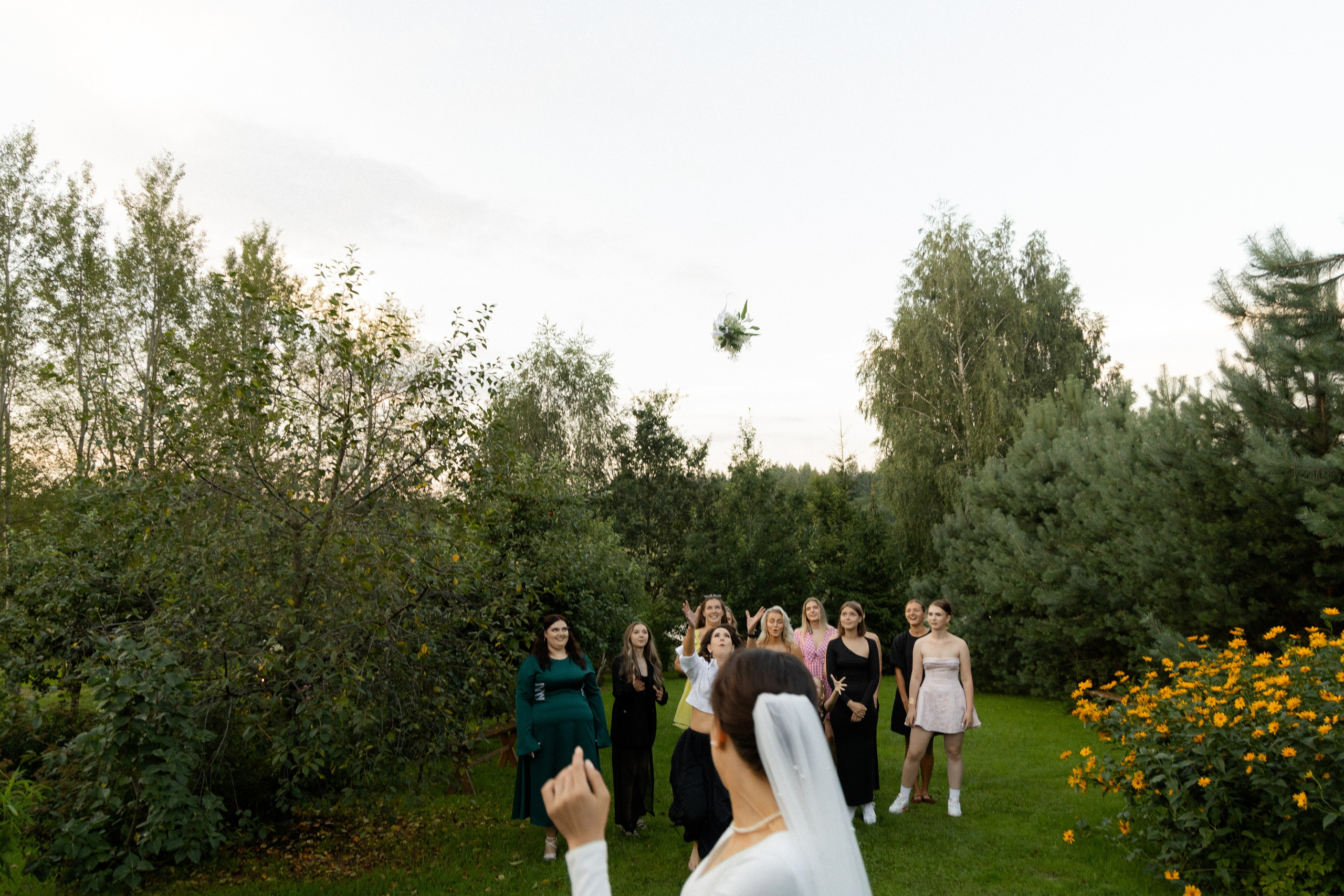 Свадебная фотосессия в агроусадьбе Лабодянка в Минске. Свадебный фотограф в Минске/Беларуси Сергей Спиридонов
