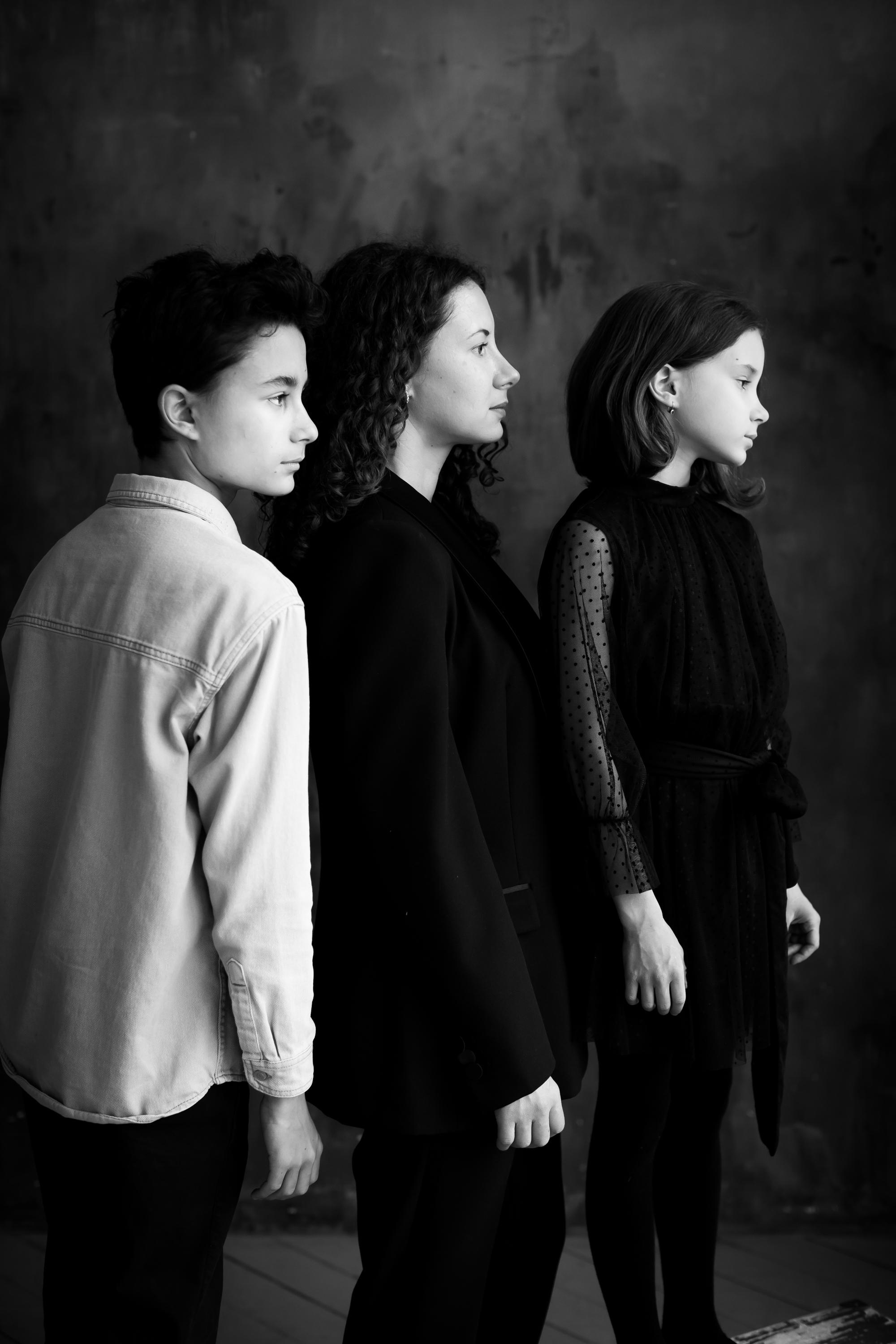 Настя, Веня, Майя и кот. Портретный творческий фотограф в Москве Надя Дудник