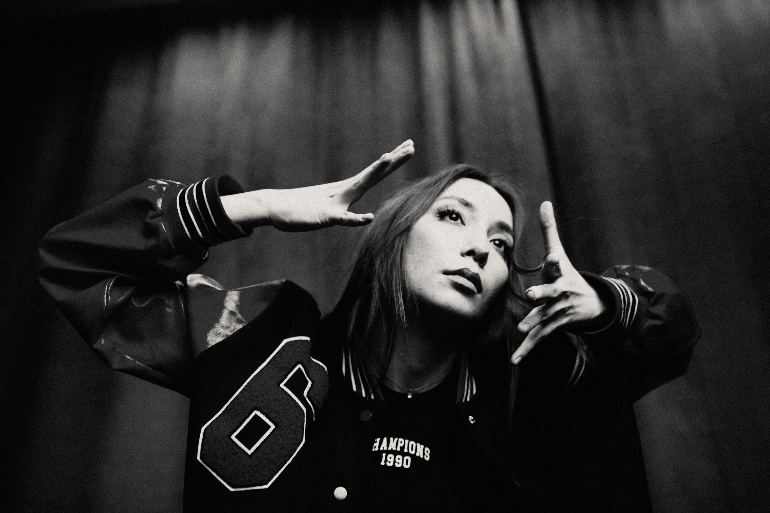 Танцуй. Дома. Танцуй. Арт-фотограф Крис Л. в Тобольске: портрет, семейные, свадьбы