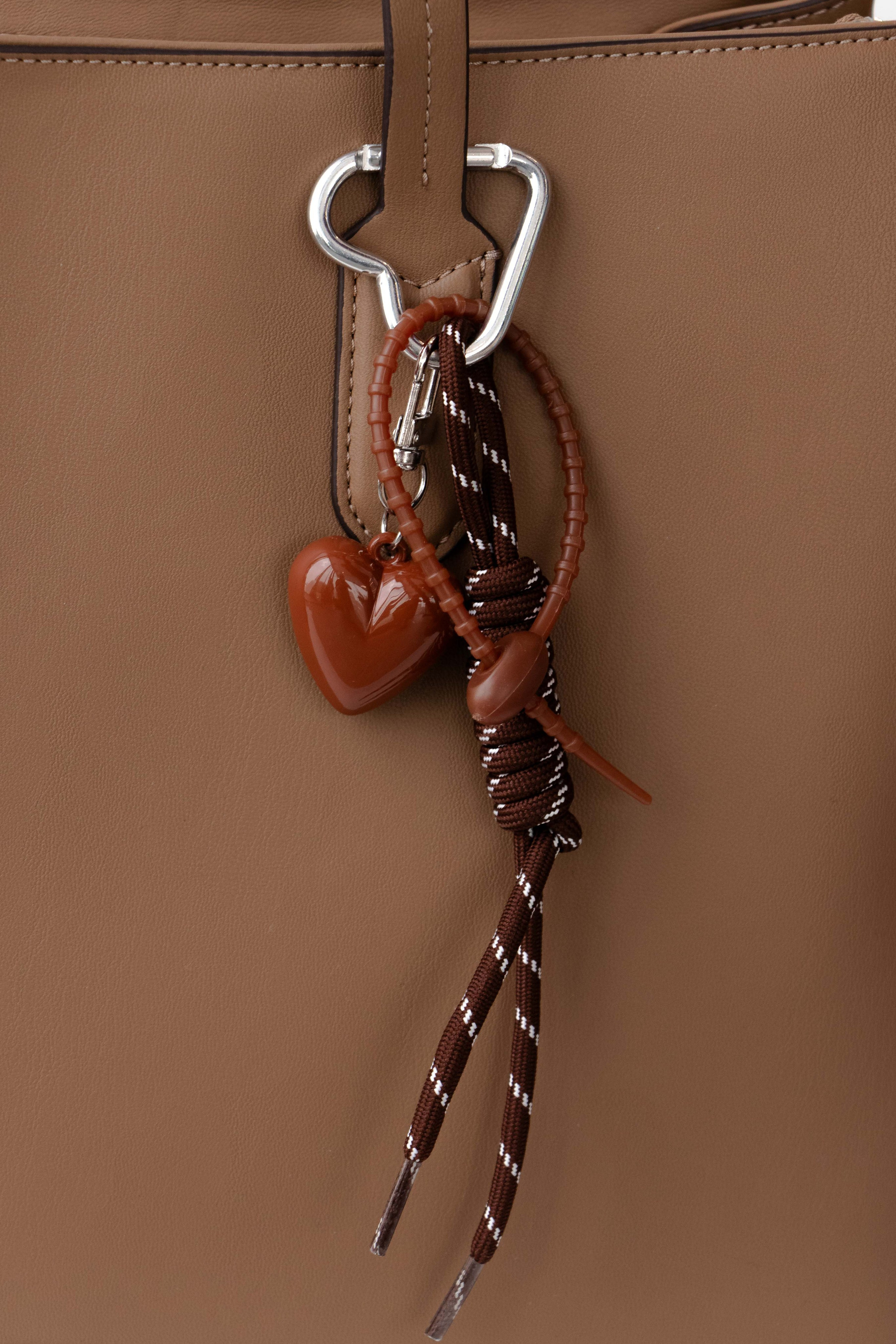 Обвесы. Александра Романова креатор в Москве