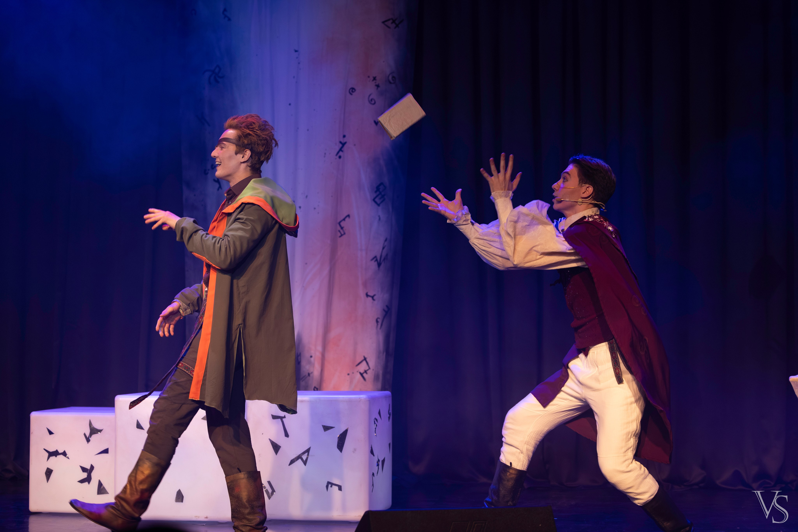 Книга стихий 25.01. Фотограф Виктор Степанов