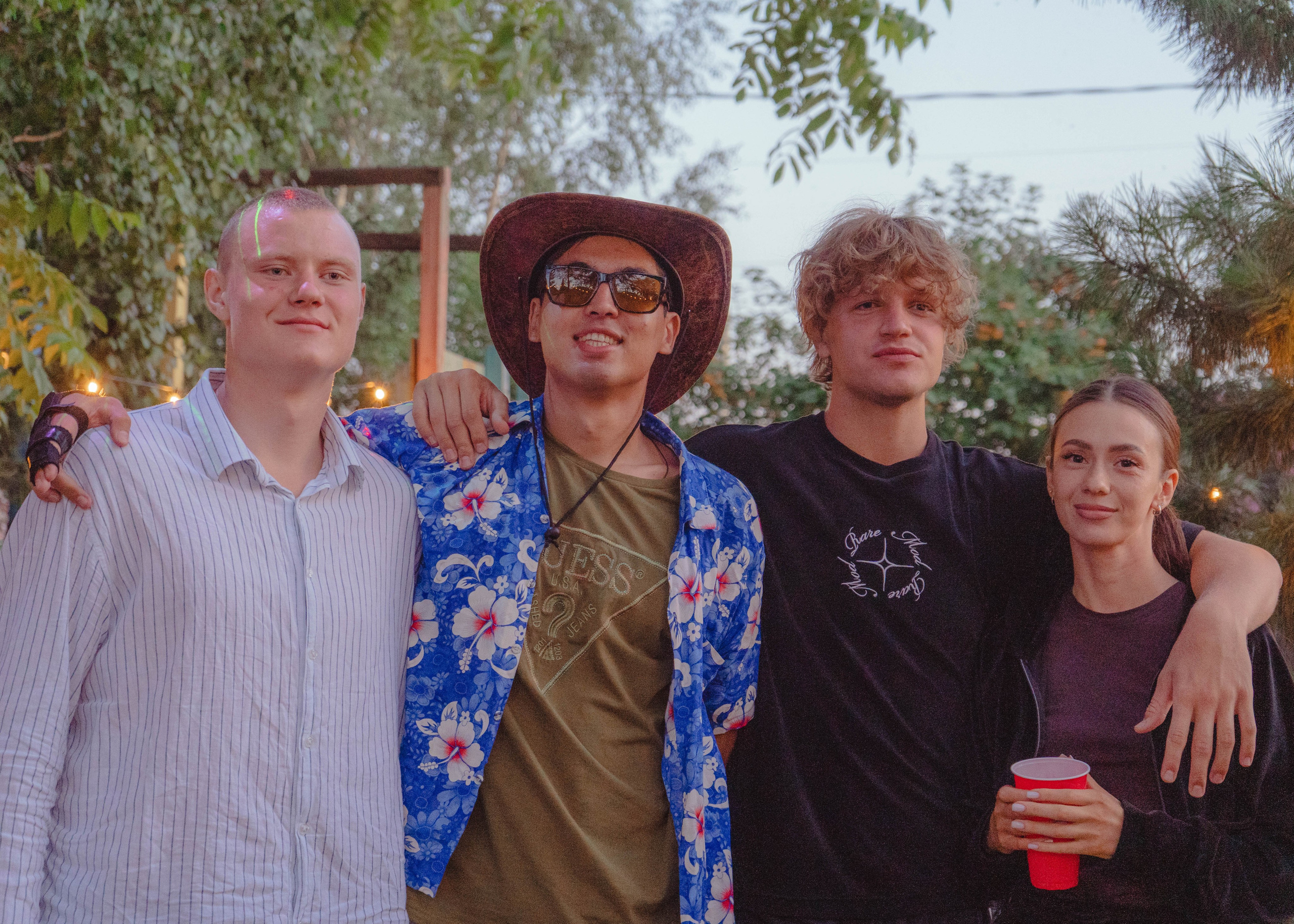 Гавайская вечеринка. Кир Анисин. Режиссер & фотограф