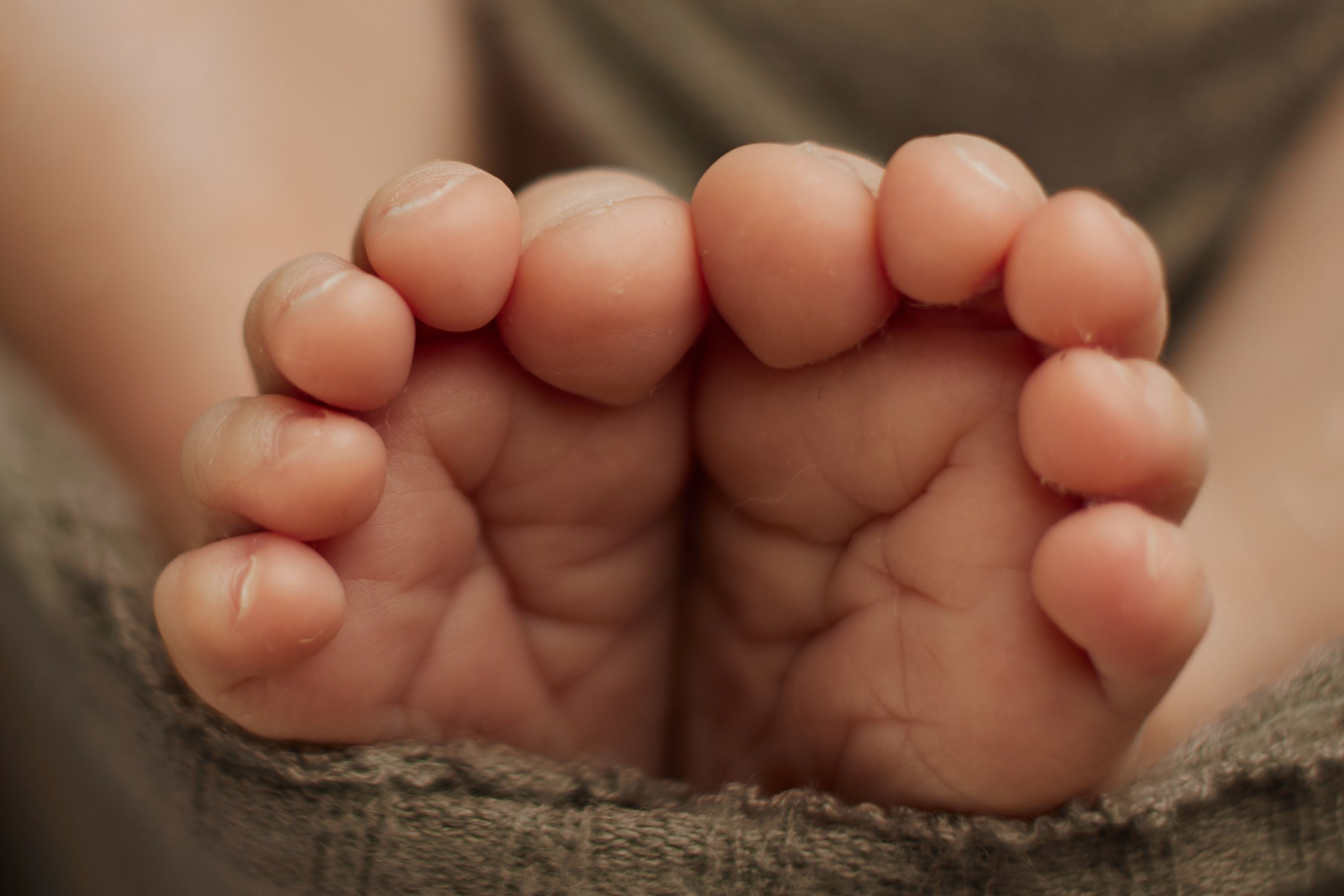 Newborn. Фотограф женского портрета, беременности и материнства Харькова Елена