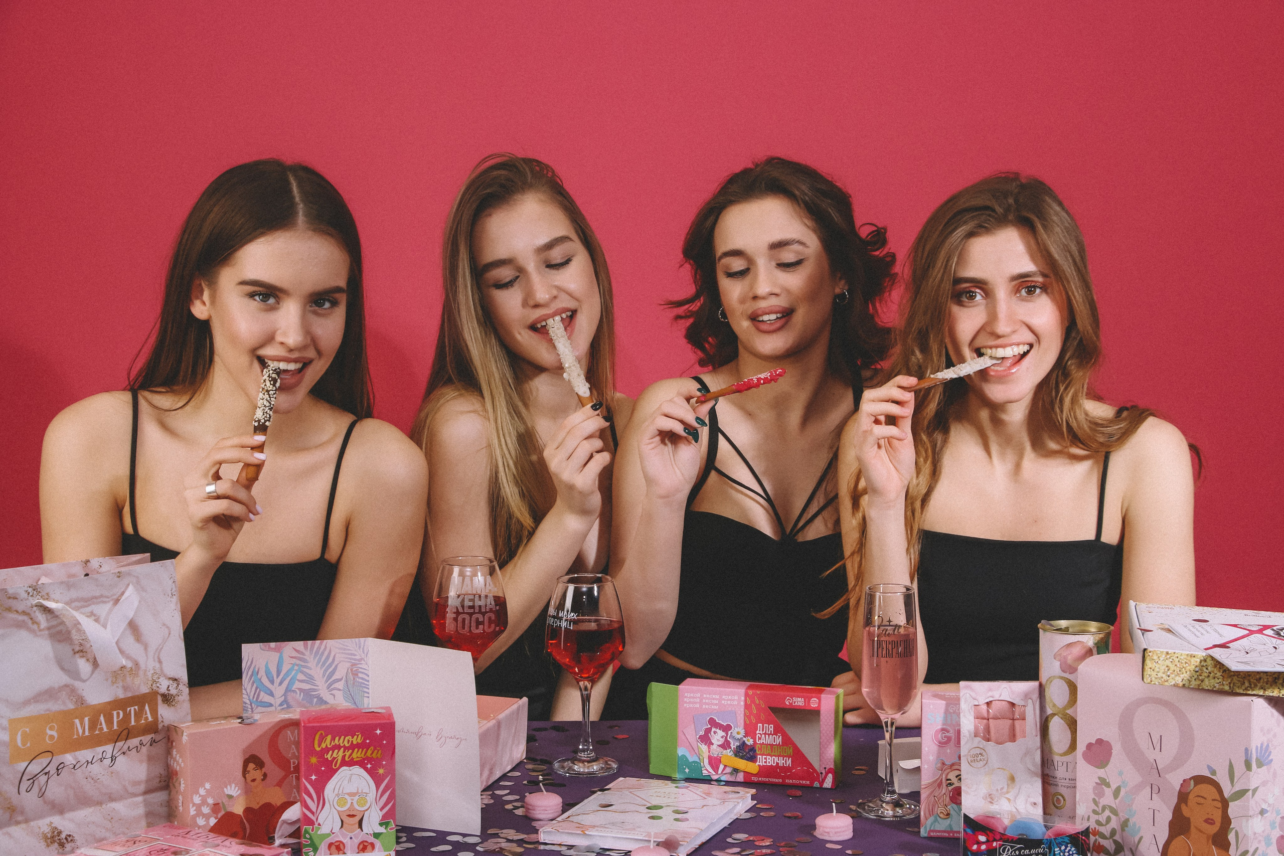 Разработки 8 марта. Фотограф для различных событий, проектов, маркетплейсов, сайтов и мероприятий в Екатеринбурге