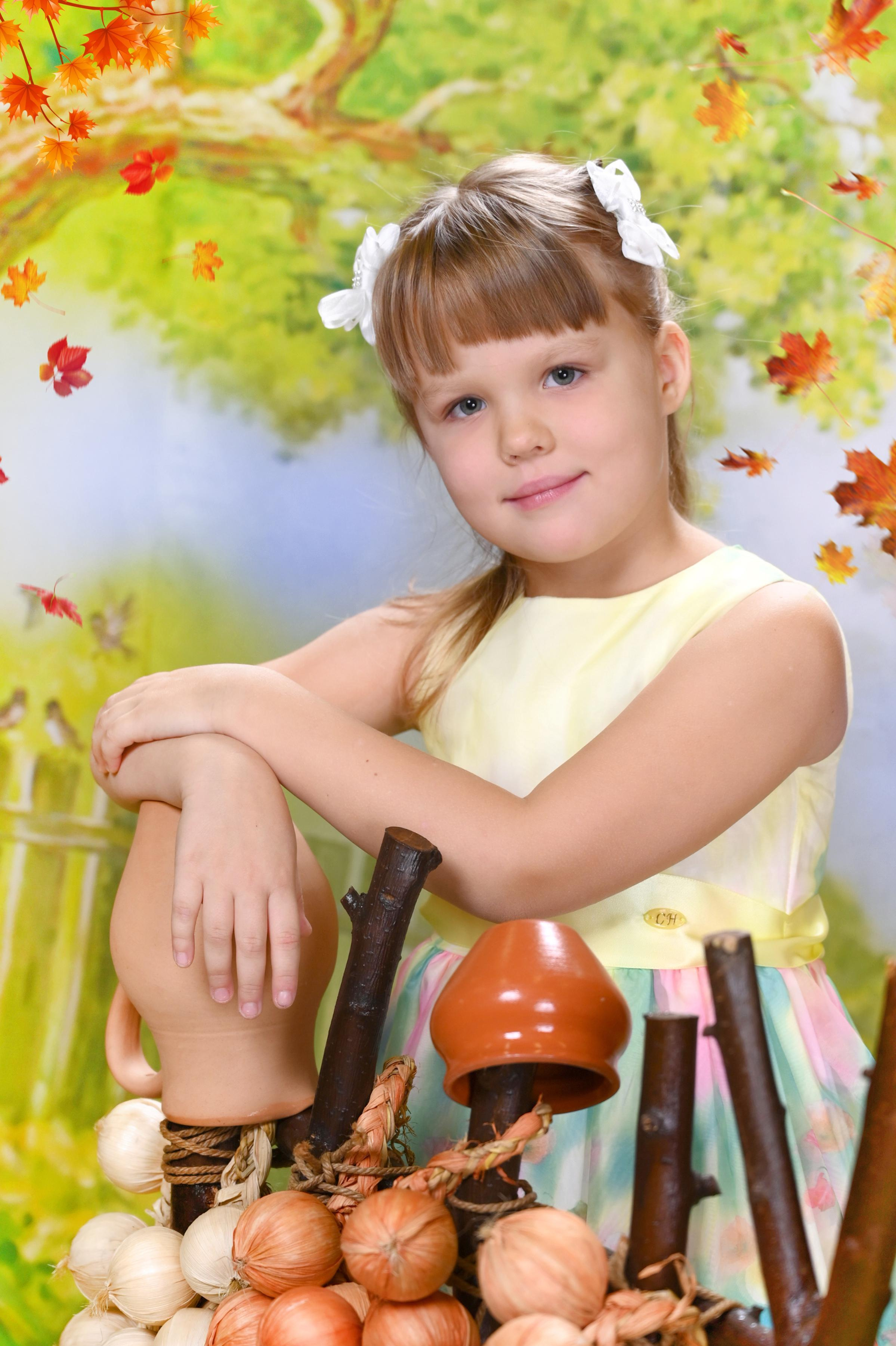 На качелях. ФотоАрт