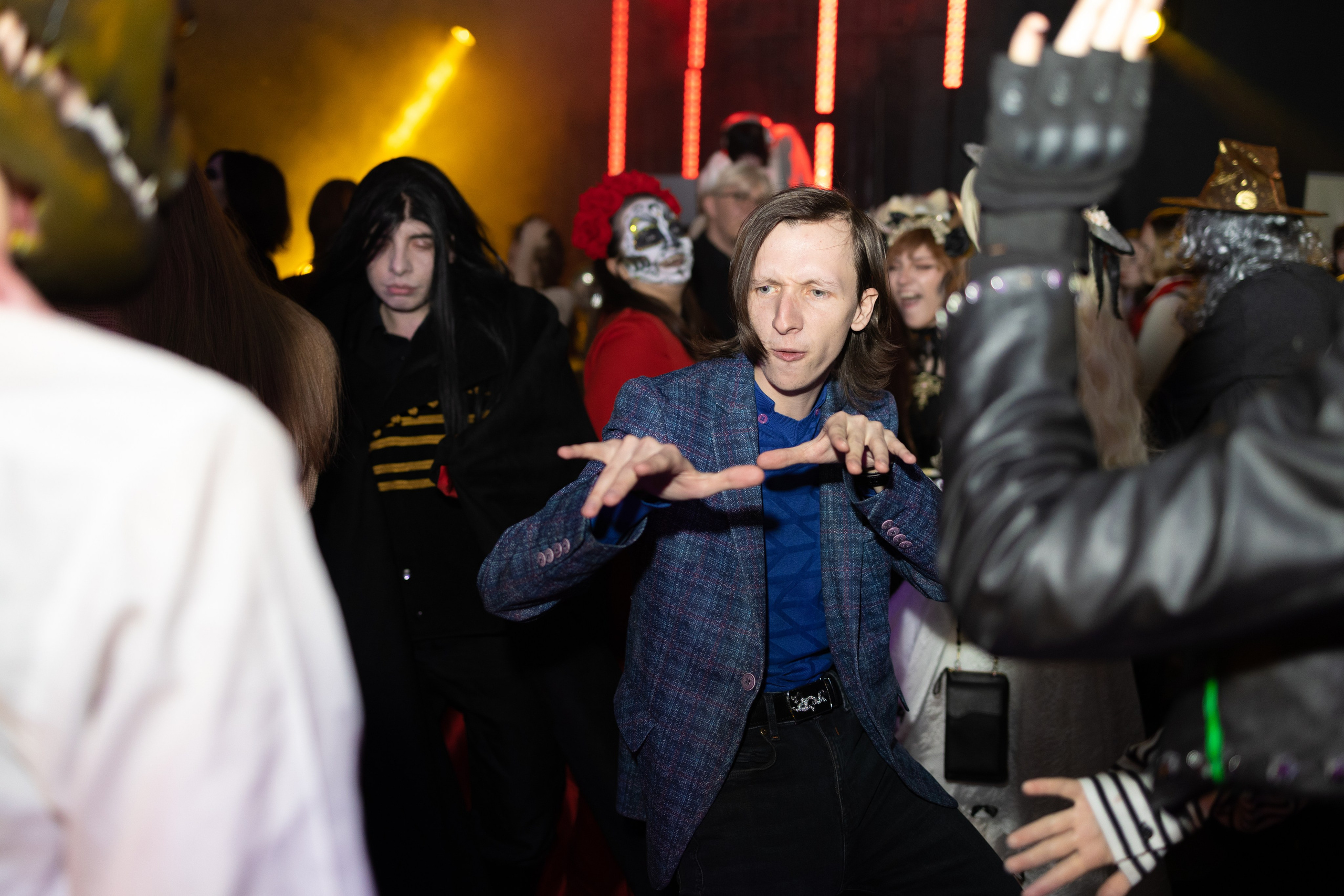 ГИКROLL: ночь Дракулы. Олег Катакинов| Репортажный фотограф в городе у моря (Владивосток)