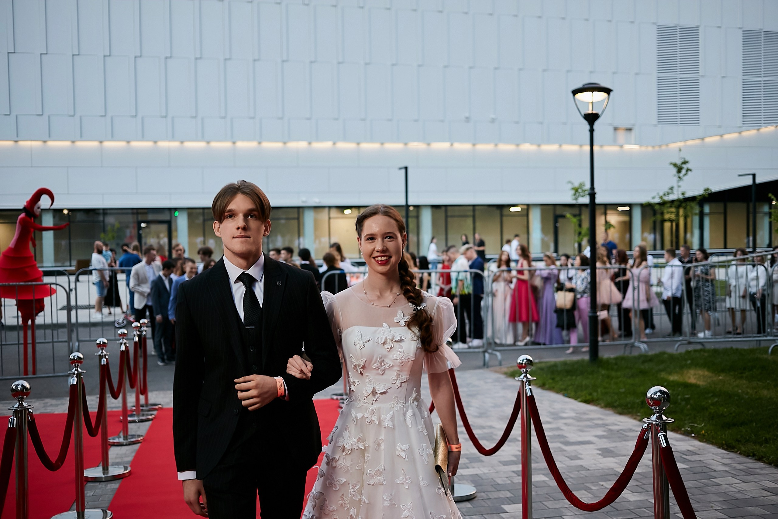 Выпускной 2024 концертный зал Академия ВТБ. Фотограф и Видеограф в Москве. Олег Корушев