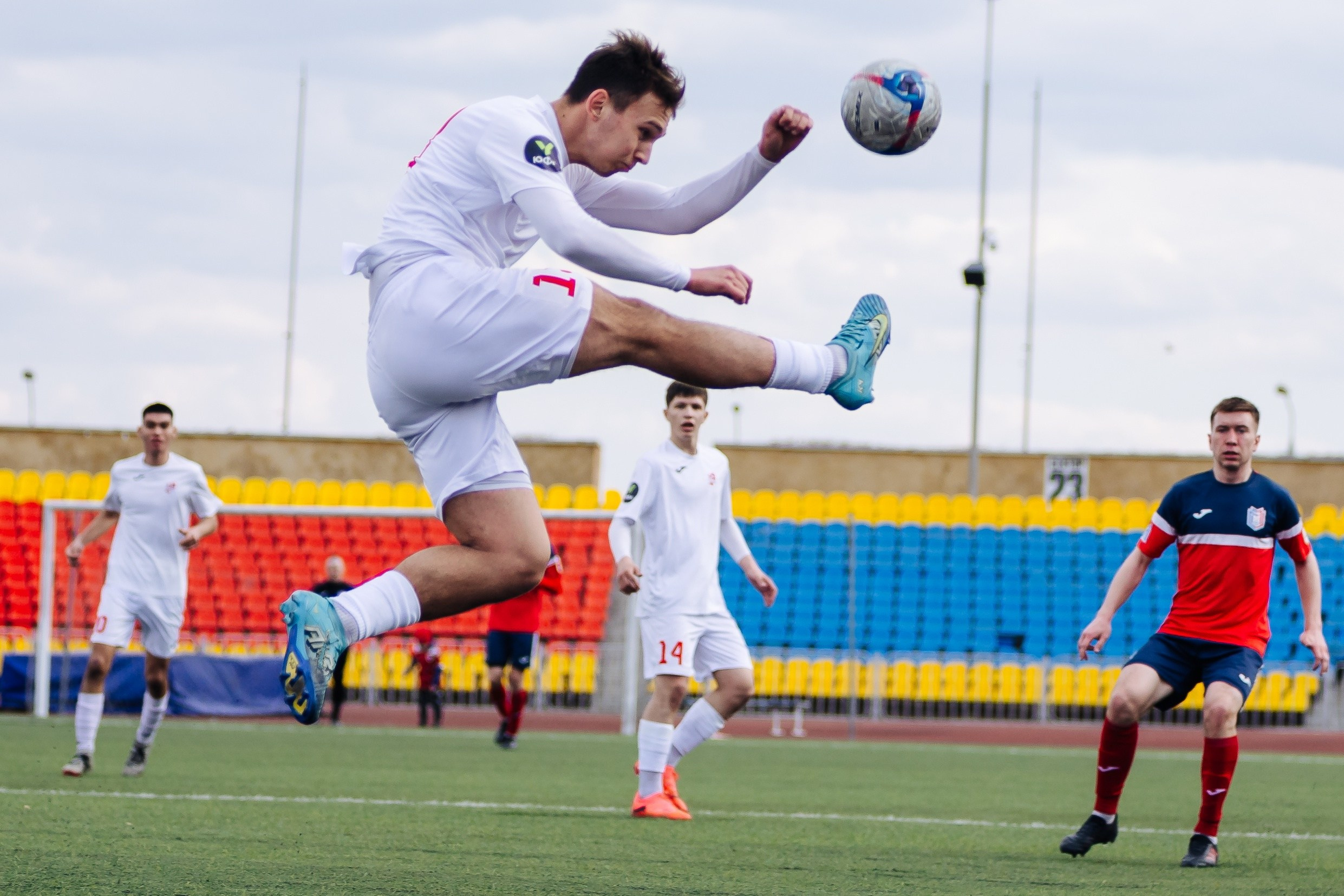 ФК «Металлург-Магнитогорск» vs ФК «ОСШ-Челябинск-М» // 05.04.25. Денис Прохоров Фотограф в г. Магнитогорск