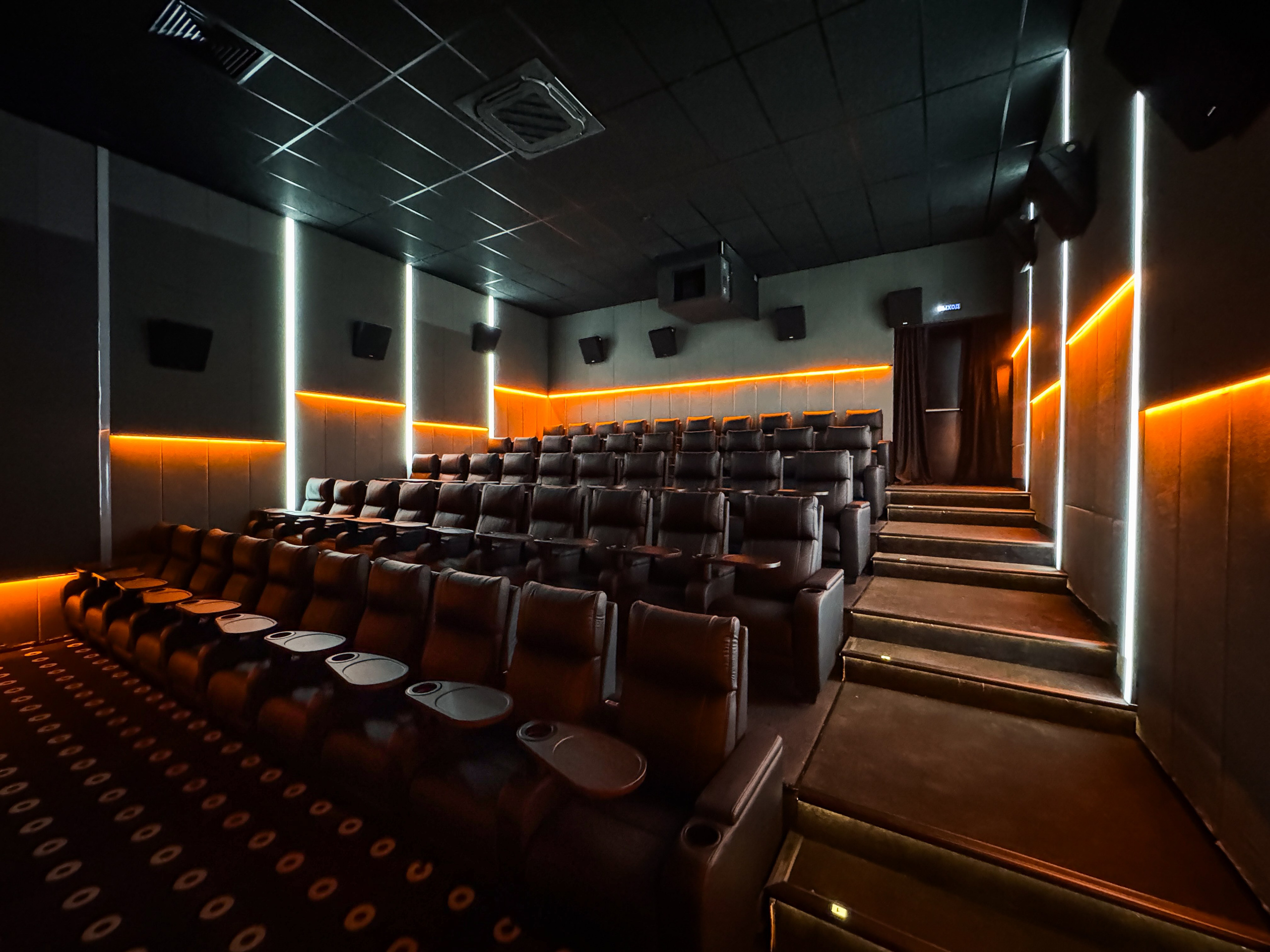 Кинотеатр Другар. Самый свадебный фотограф