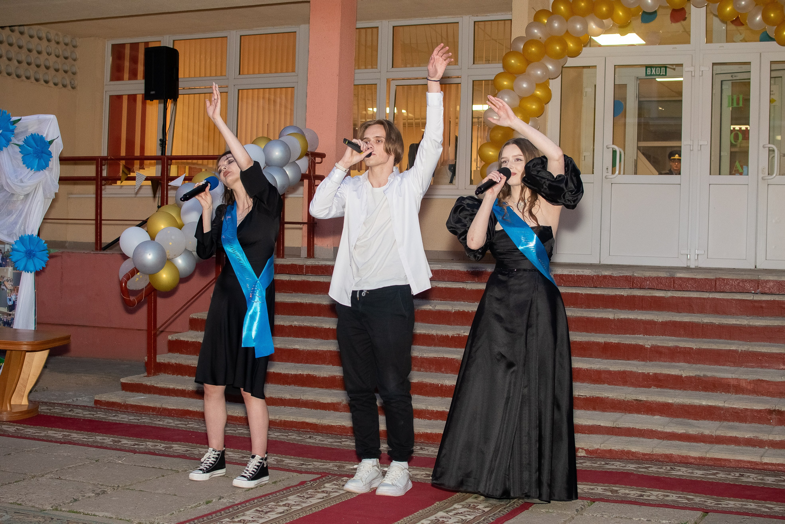 Выпускной 11 класс. Семейный фотограф на выписку из роддома и крещение Минск Настя Гришук