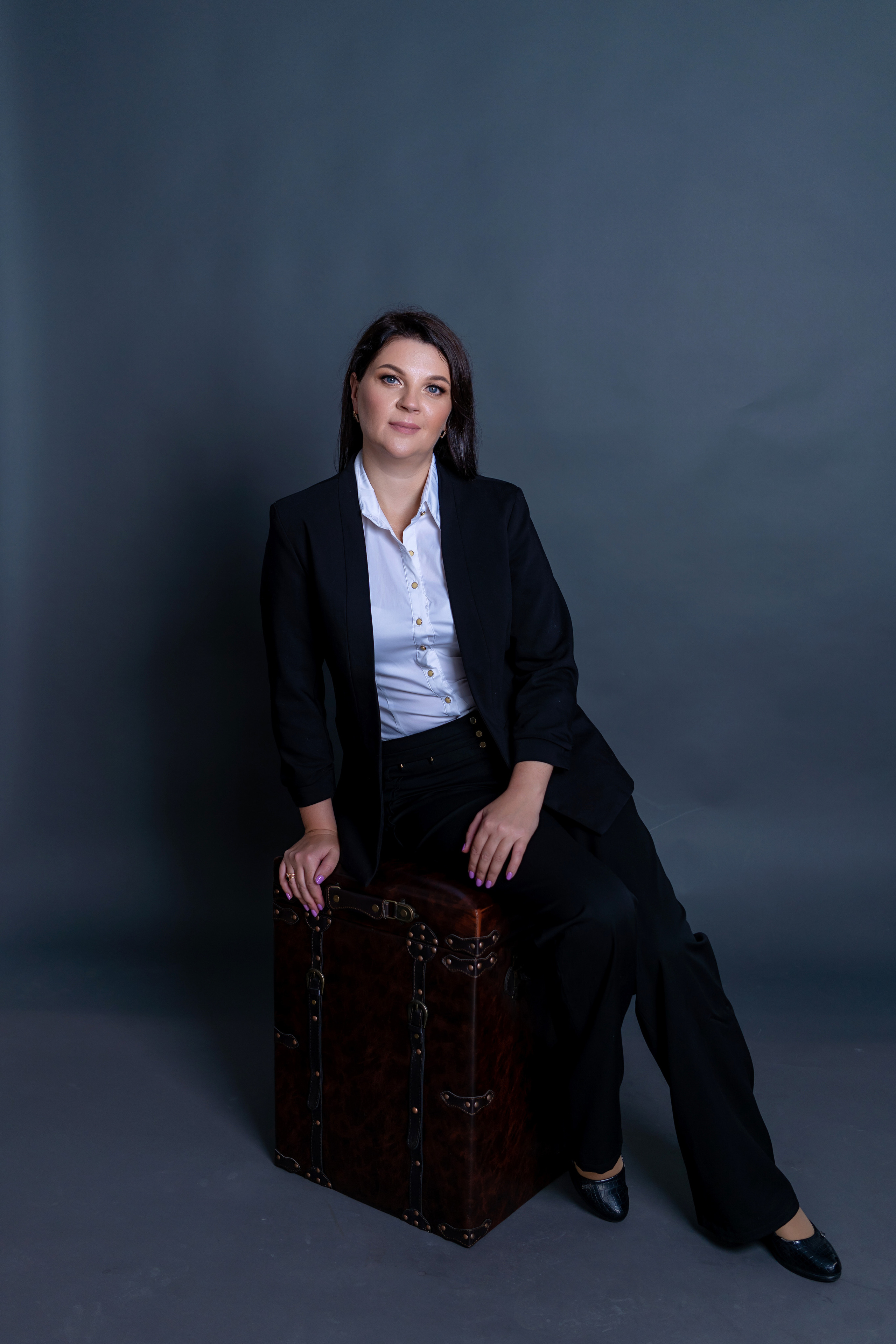 Деловой портрет. Выпускные альбомы в Екатеринбурге, от Анастасии Саловой