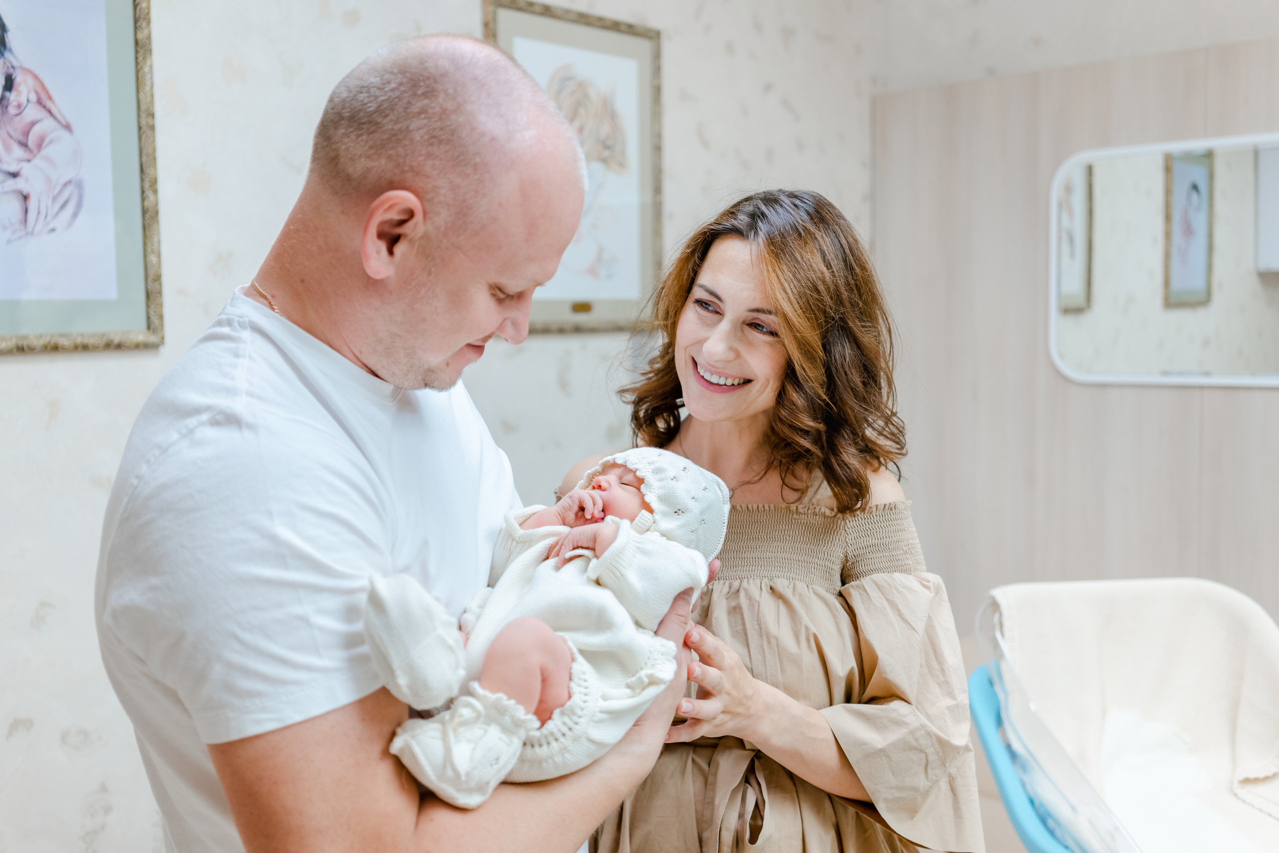 Выписка из роддома. Выпускные альбомы в Екатеринбурге, от Анастасии Саловой