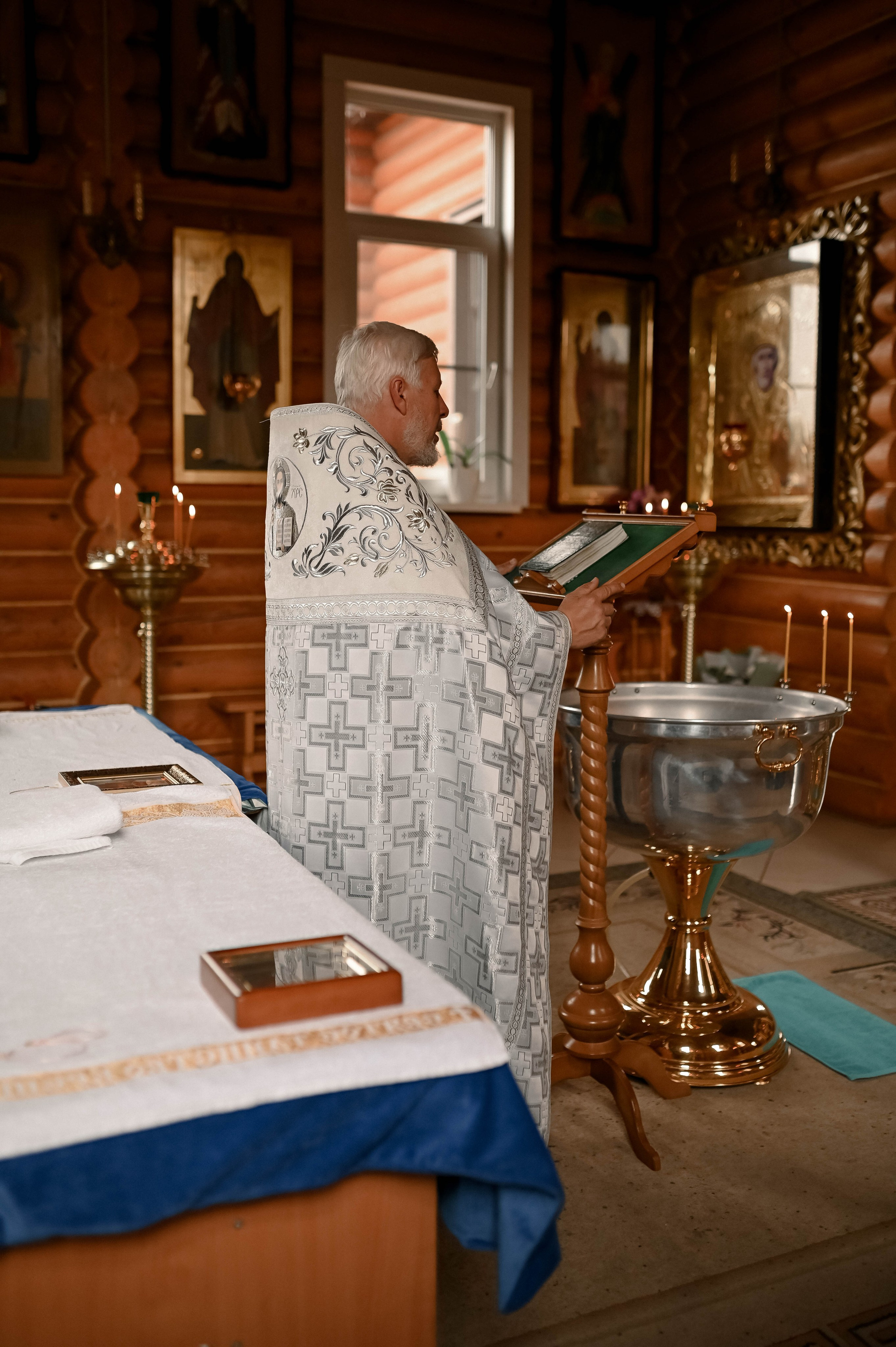 Таинство Крещение Василисы. Твой личный проводник к красивым фотографиям в Старом Осколе