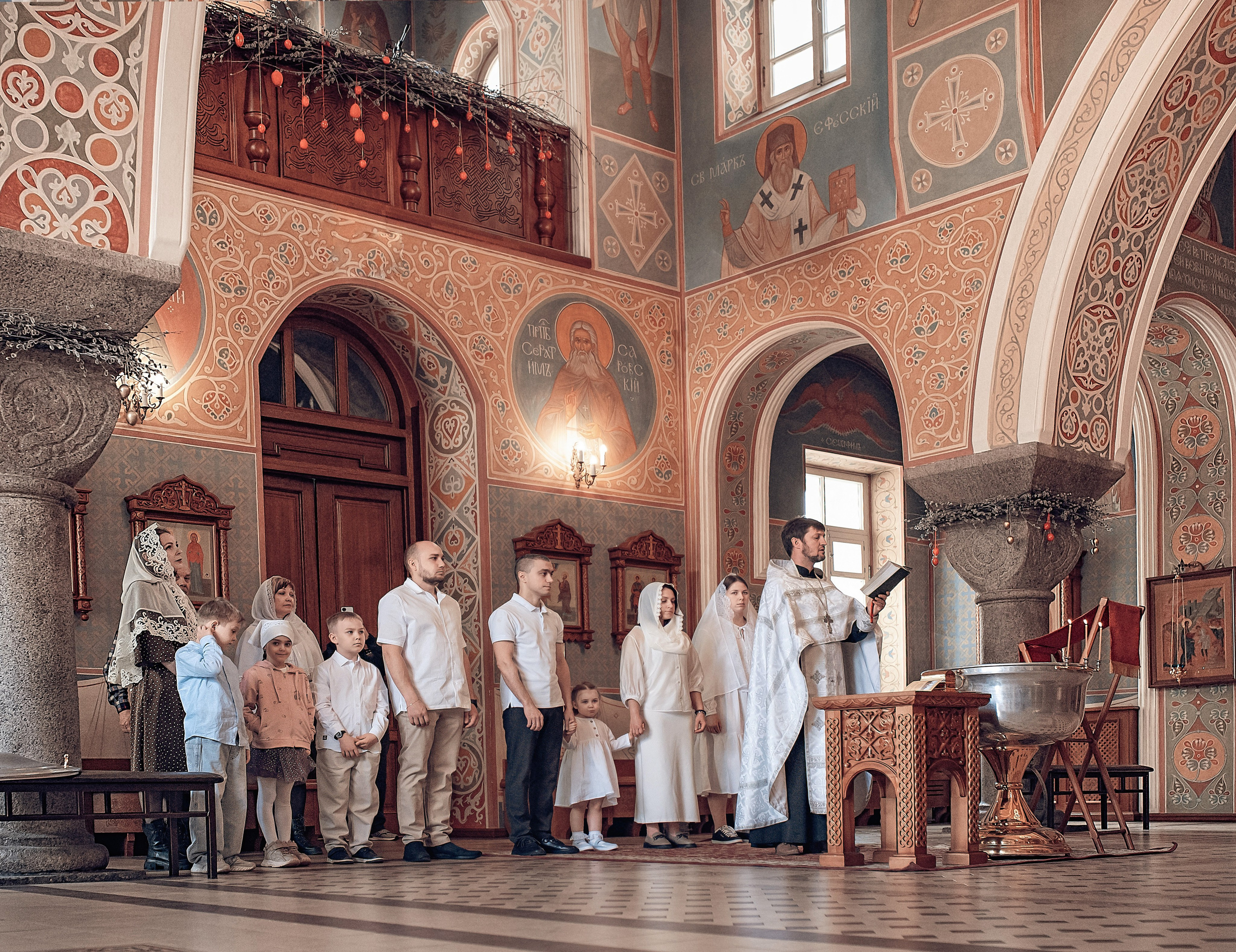 Крещение Авроры в храме Иоанна Предтечи. Фотографы крещения/венчания  Красноярск Татьяна и Вячеслав Переваловы