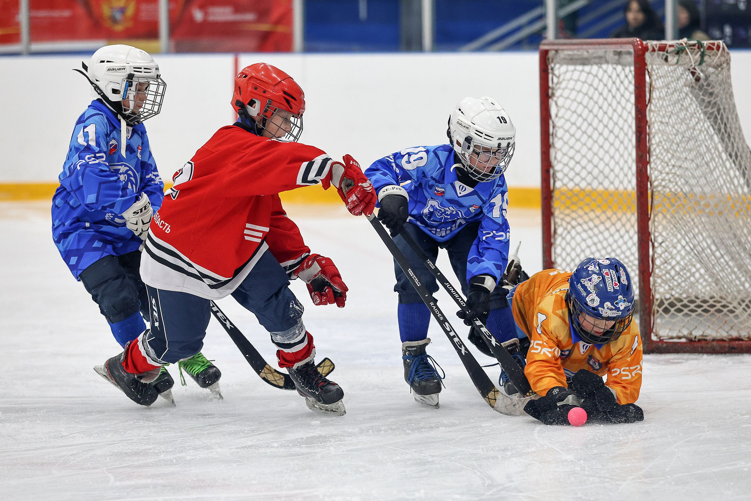 ХОККЕЙ С МЯЧОМ. Репортажный фотограф в Нижнем Новгороде и Москве Ангелина Ильичева