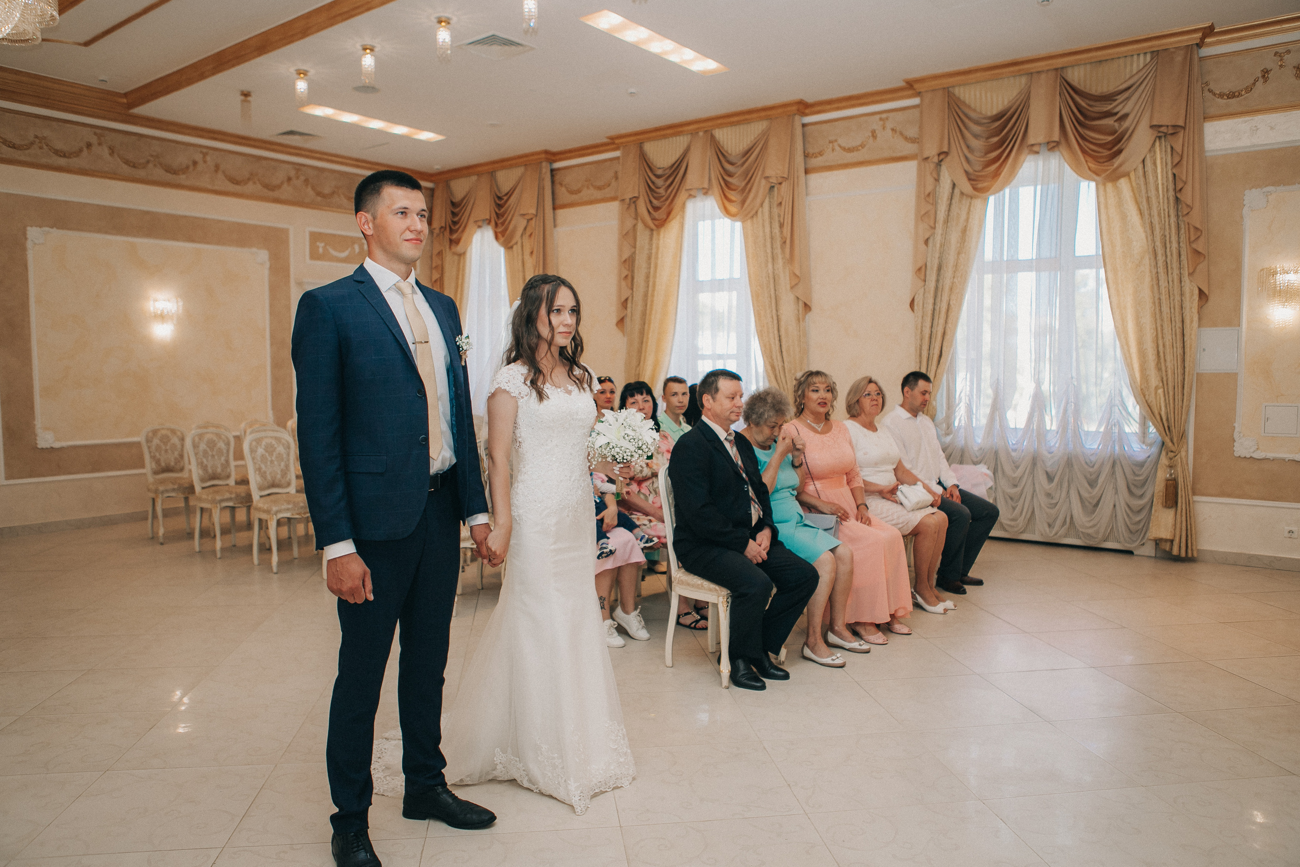 Ксения и Леонид. Бобровая долина, парк Кирова. Свадебный фотограф Юлия Сарапульцева, Ижевск