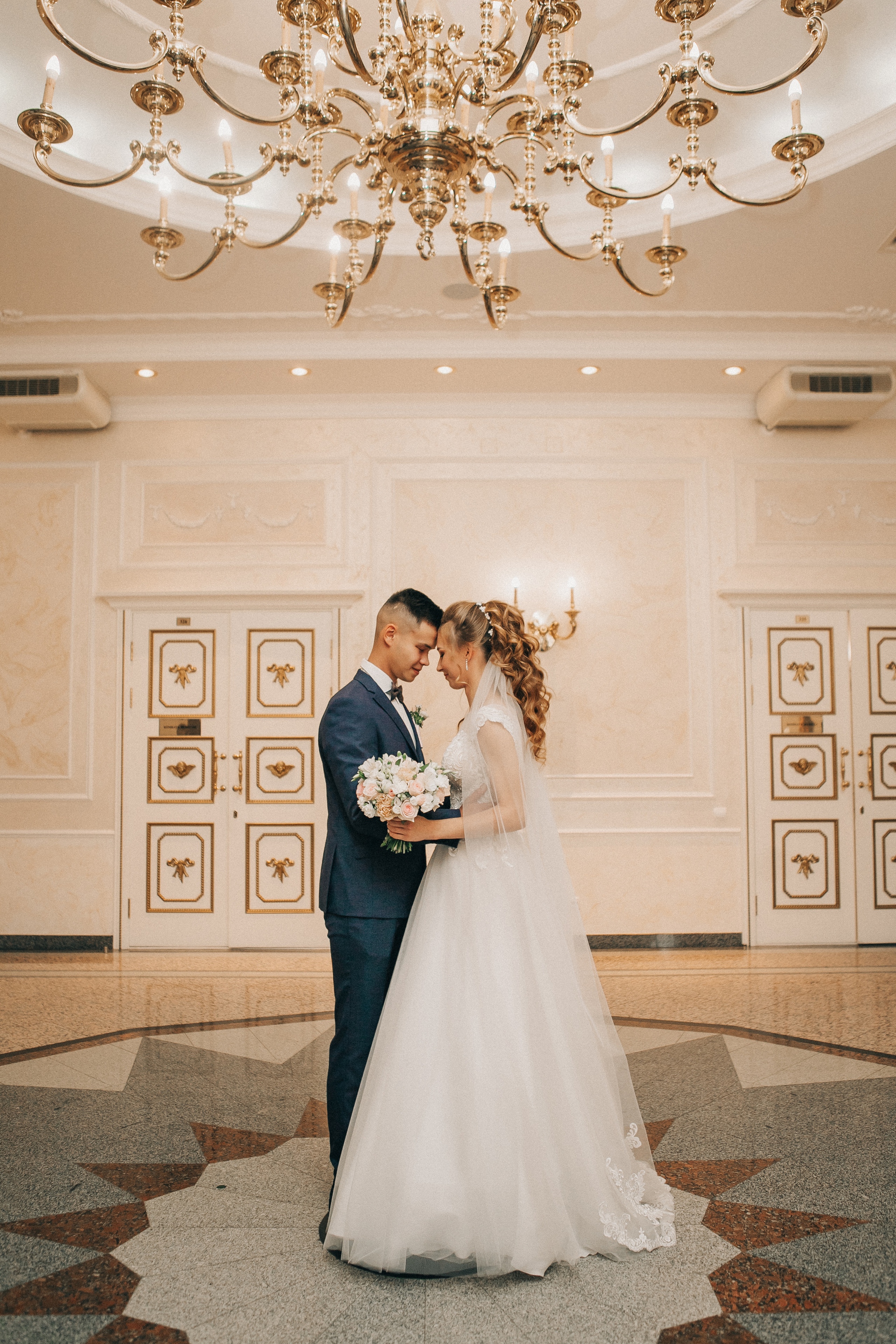 Кристина и Артём. Набережная, парк Кирова, Михайловский собор. Свадебный фотограф Юлия Сарапульцева, Ижевск