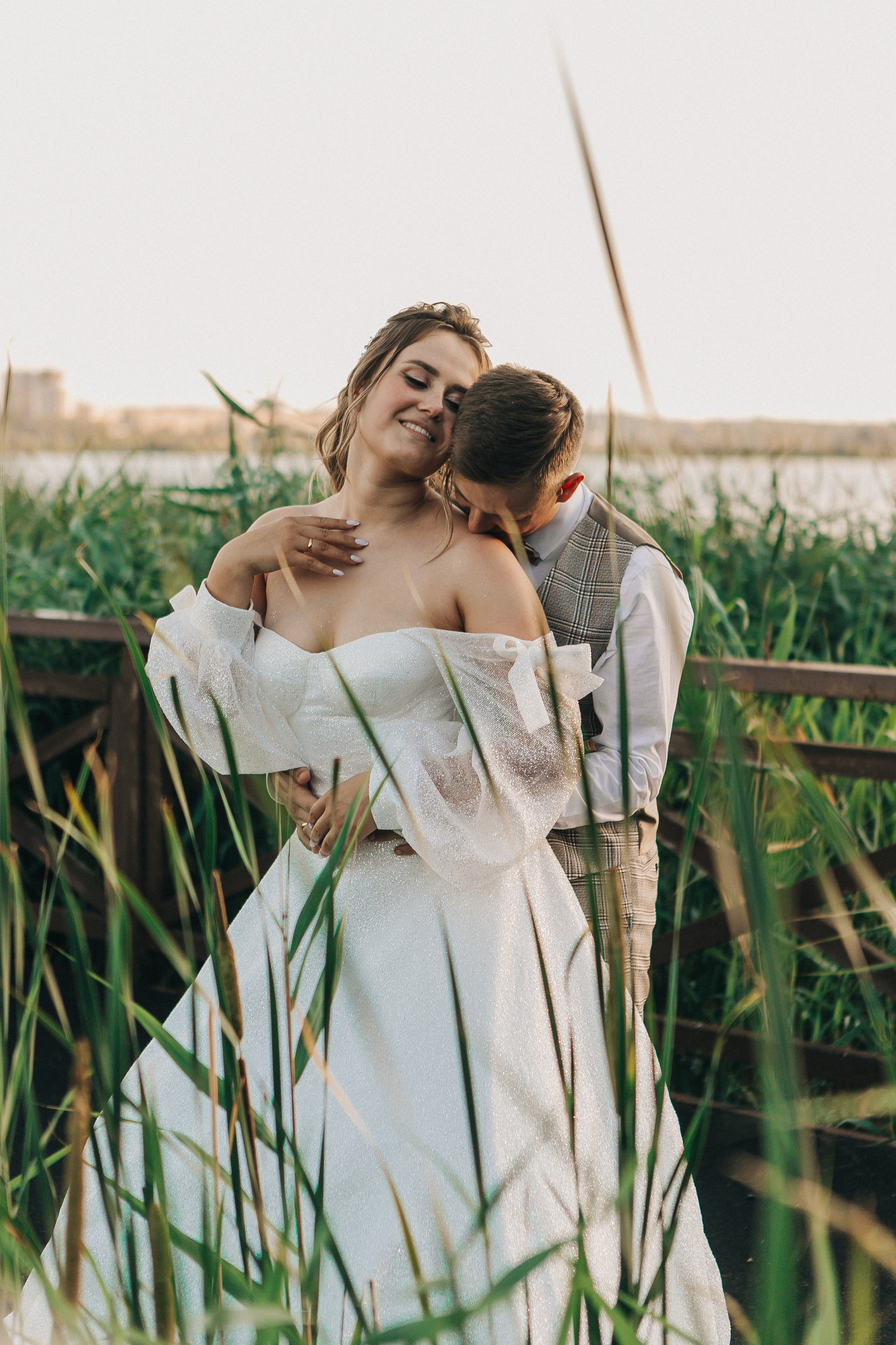 Диана и Илья. Набережная, Президентский дворец. Свадебный фотограф Юлия Сарапульцева, Ижевск