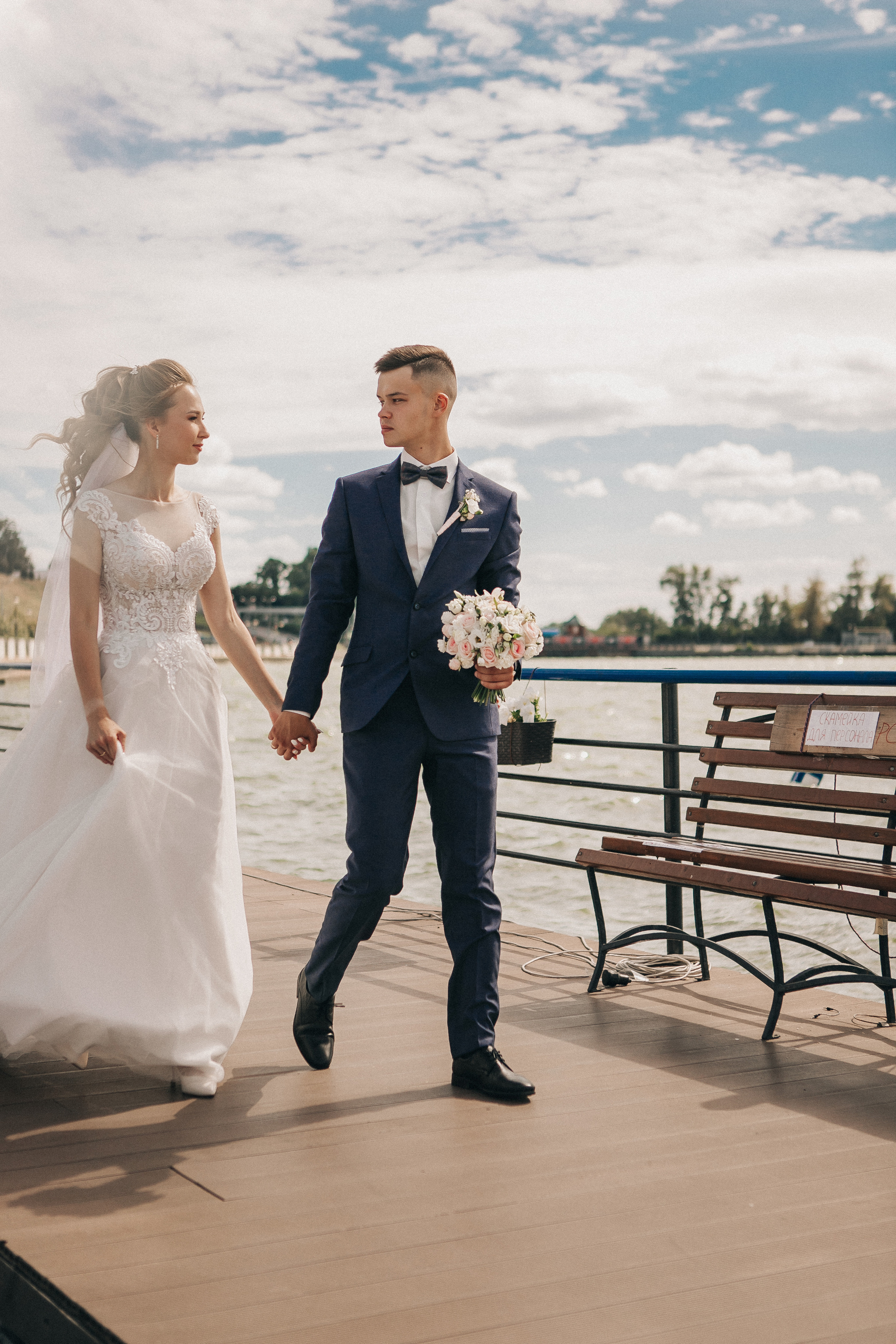 Кристина и Артём. Набережная, парк Кирова, Михайловский собор. Свадебный фотограф Юлия Сарапульцева, Ижевск