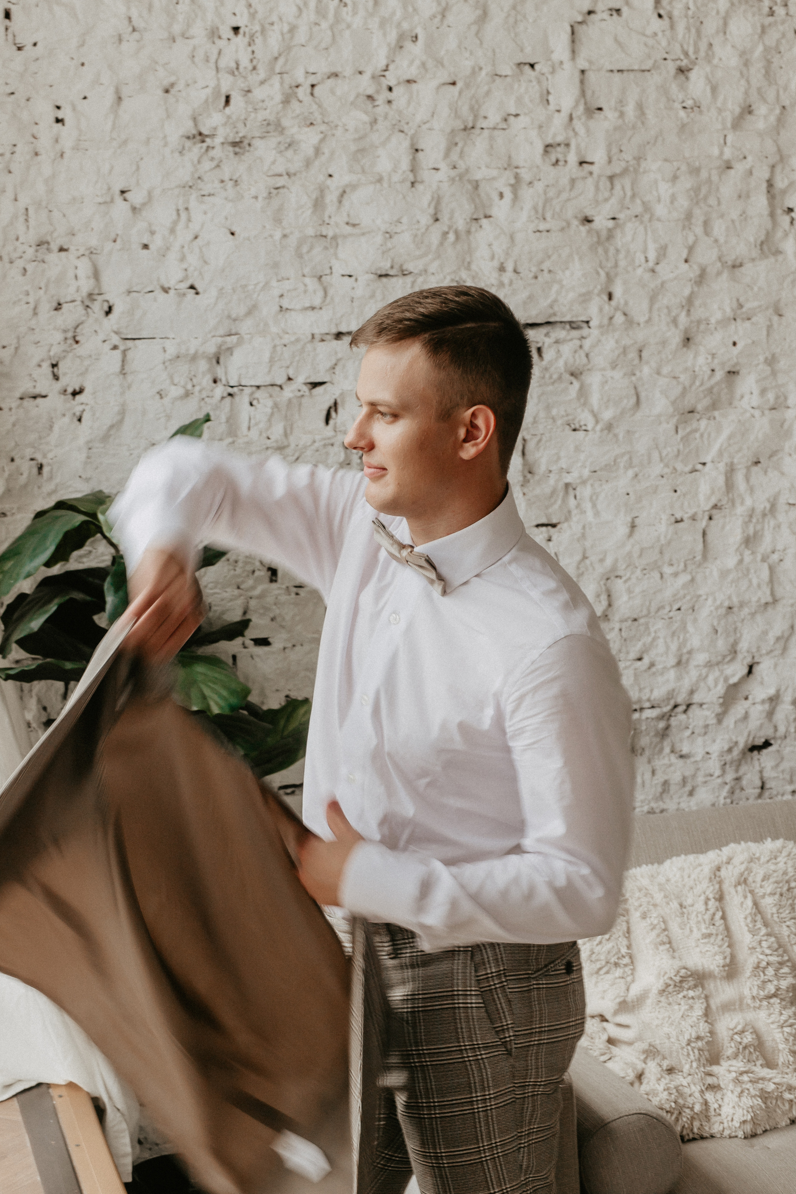 Диана и Илья. Набережная, Президентский дворец. Свадебный фотограф Юлия Сарапульцева, Ижевск