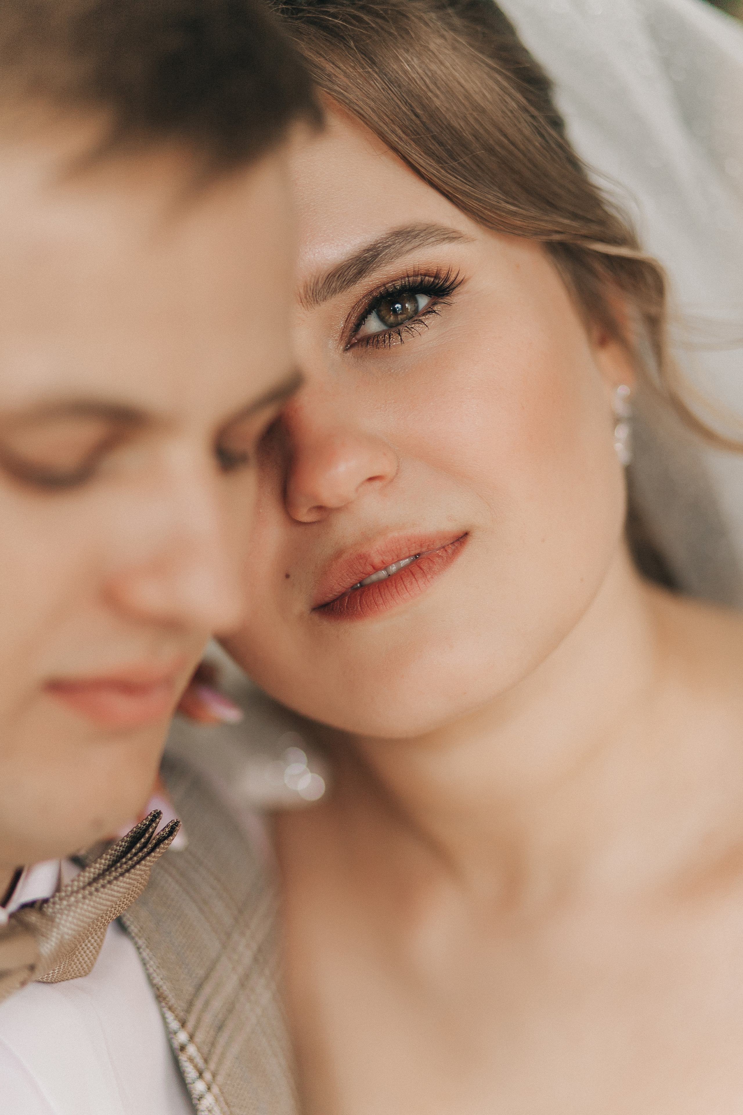 Диана и Илья. Набережная, Президентский дворец. Свадебный фотограф Юлия Сарапульцева, Ижевск