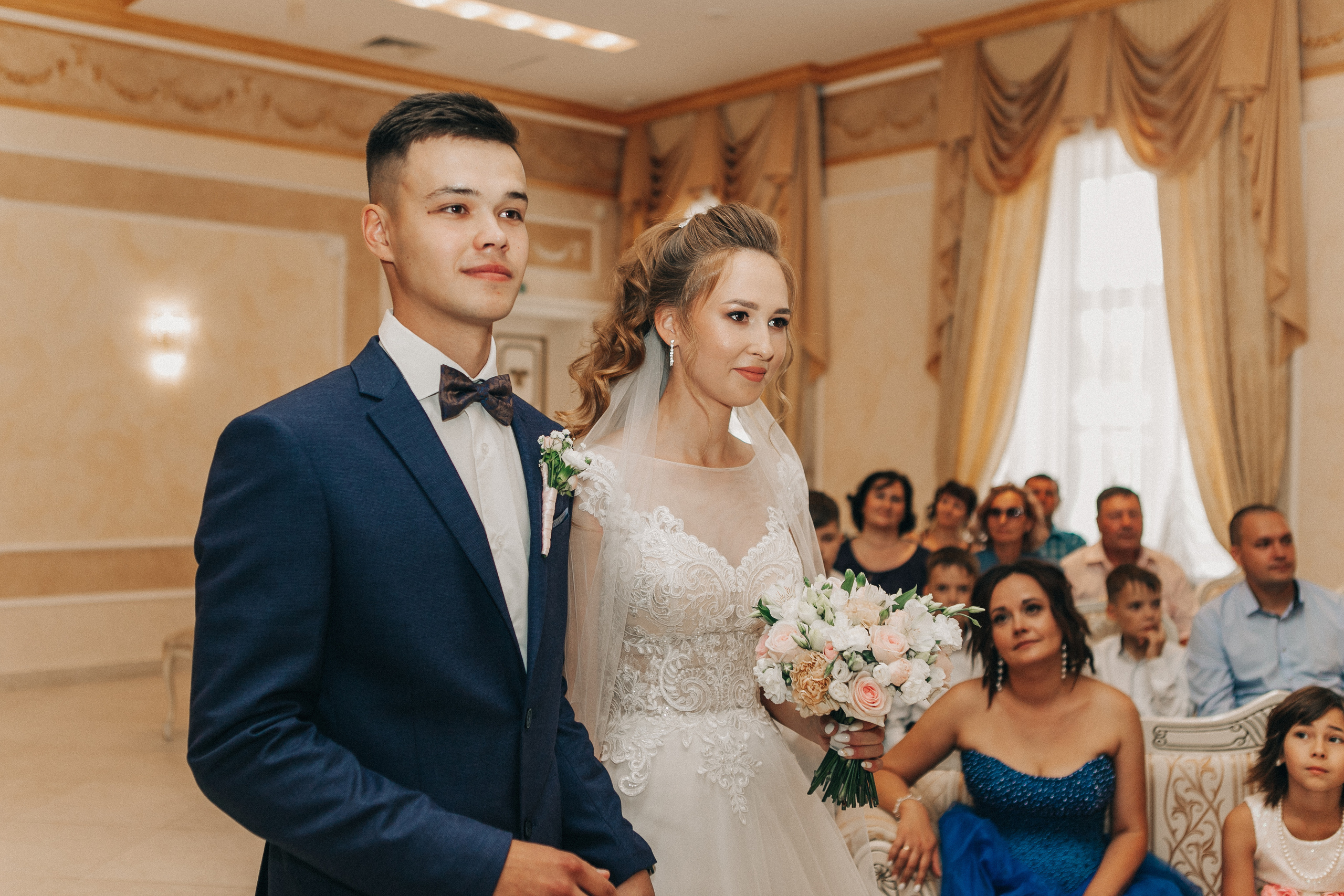 Кристина и Артём. Набережная, парк Кирова, Михайловский собор. Свадебный фотограф Юлия Сарапульцева, Ижевск