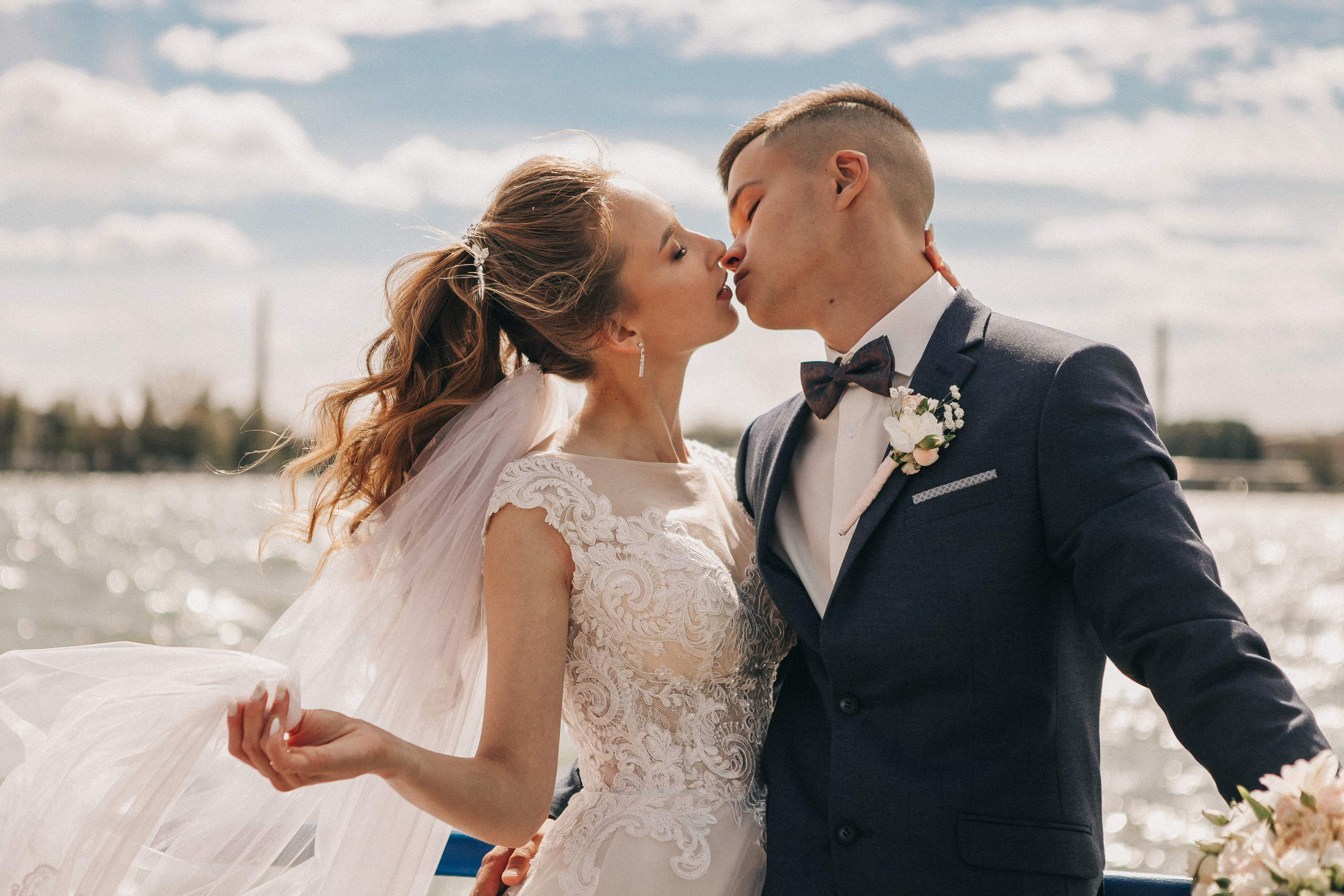 Кристина и Артём. Набережная, парк Кирова, Михайловский собор. Свадебный фотограф Юлия Сарапульцева, Ижевск