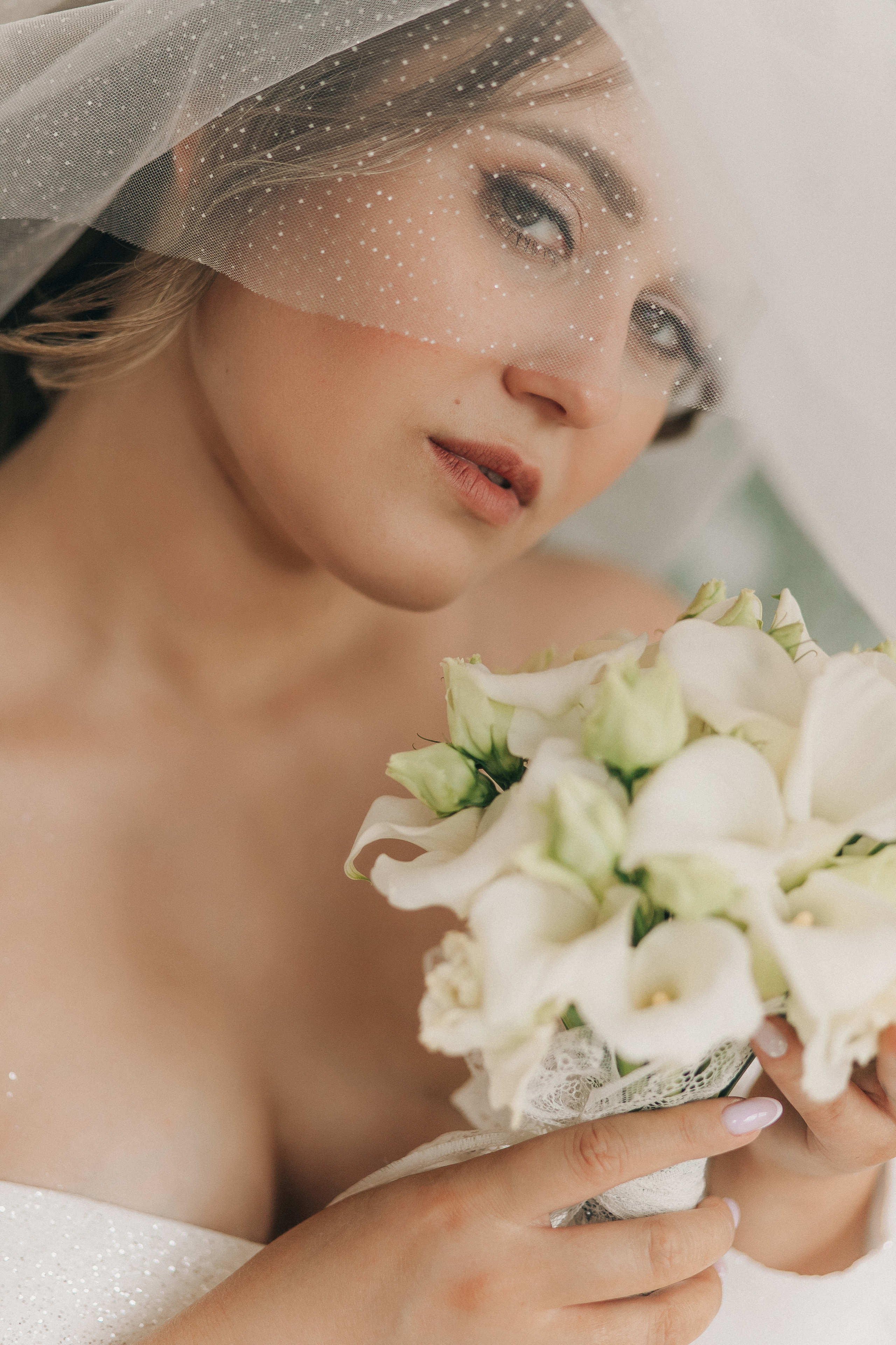 Диана и Илья. Набережная, Президентский дворец. Свадебный фотограф Юлия Сарапульцева, Ижевск