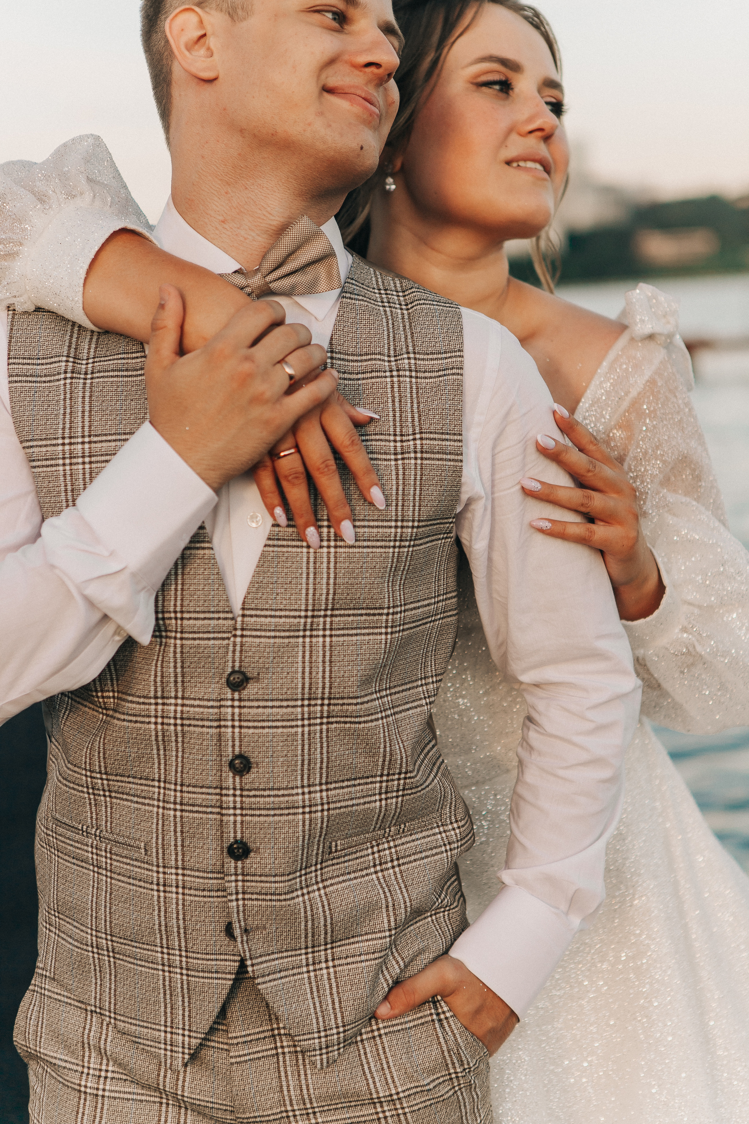 Диана и Илья. Набережная, Президентский дворец. Свадебный фотограф Юлия Сарапульцева, Ижевск