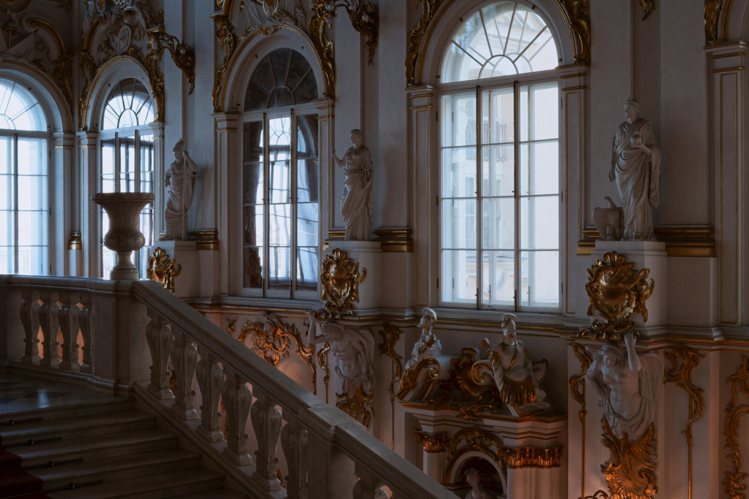 Hermitage / Saint-Peterburg, Russia SS25. Фотограф Юрин Евгений