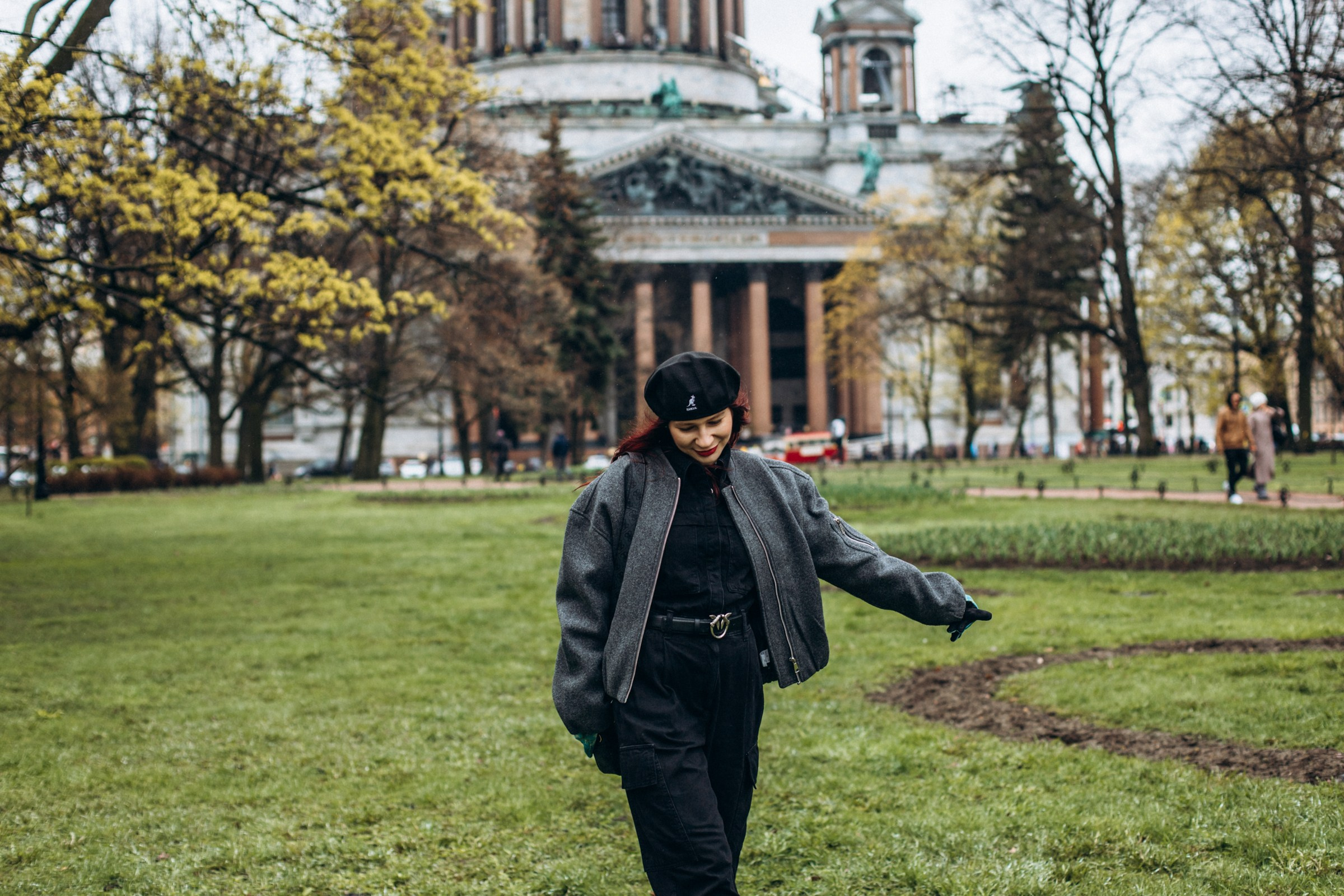 Людмила в мае. Фотопрогулка в Петербурге. Индивидуальный и семейный фотограф в Санкт-Петербурге