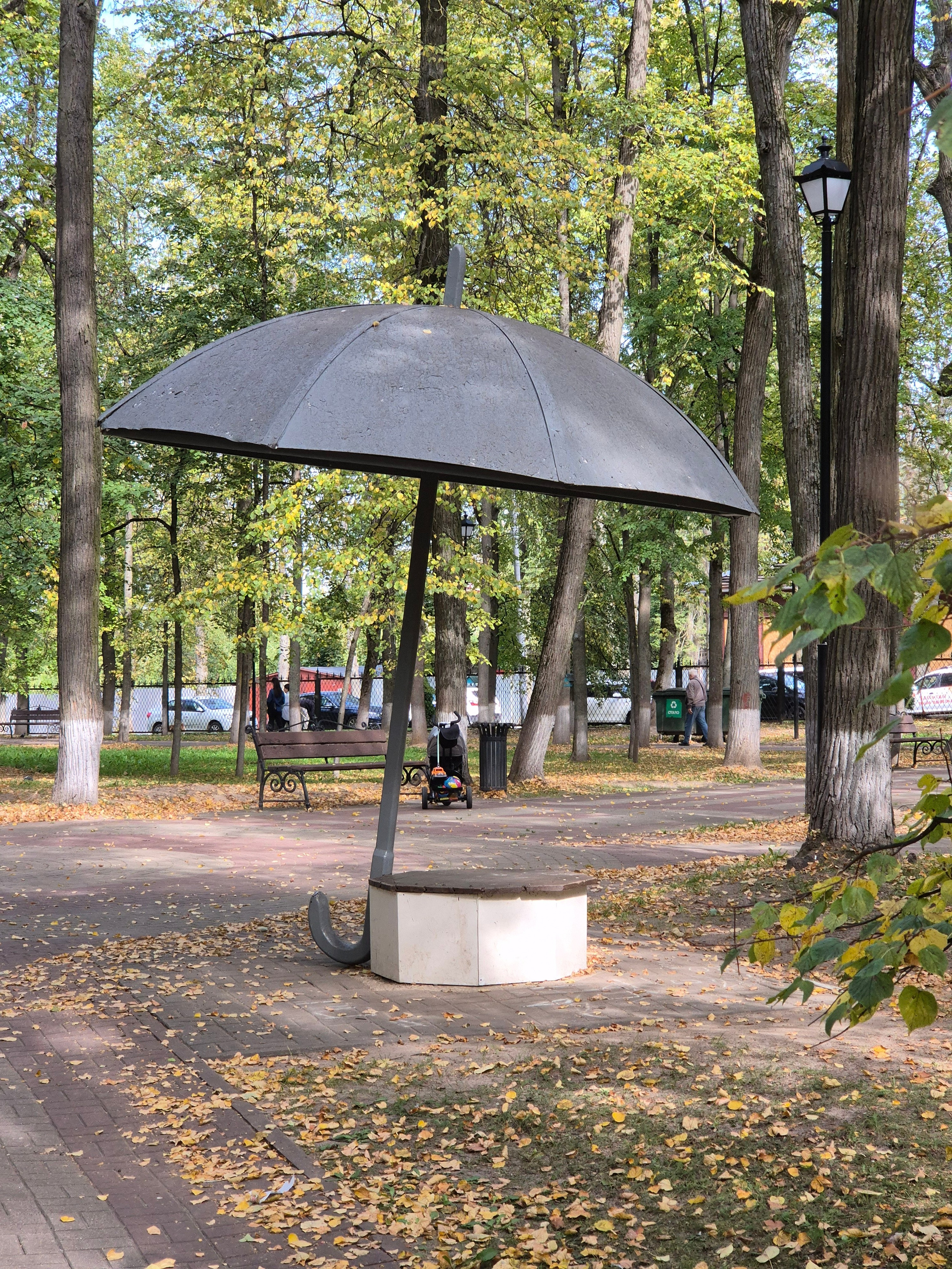 Зонтик в парке