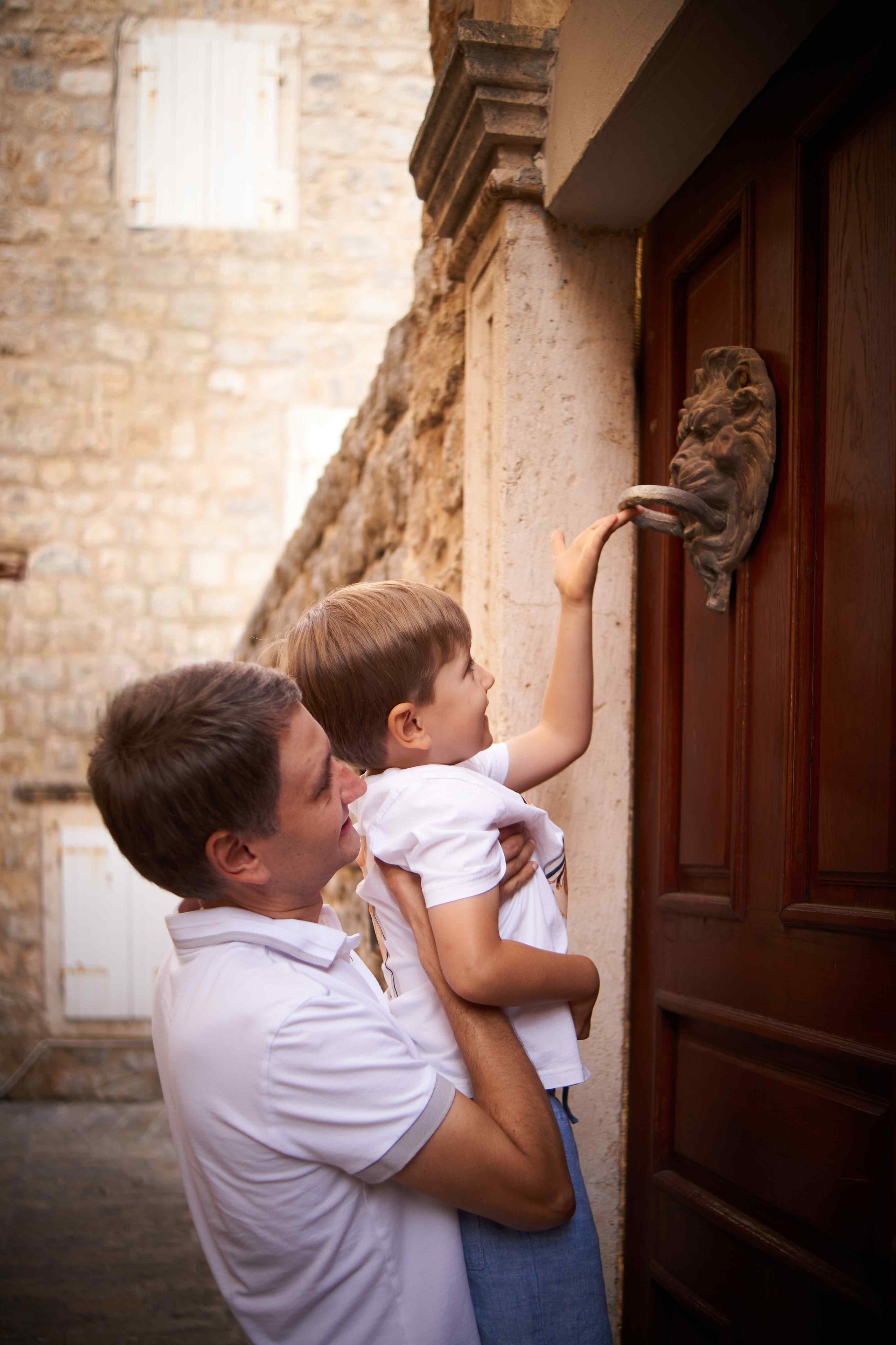 Family Photoshoot in Budva Old Town: Three Generations