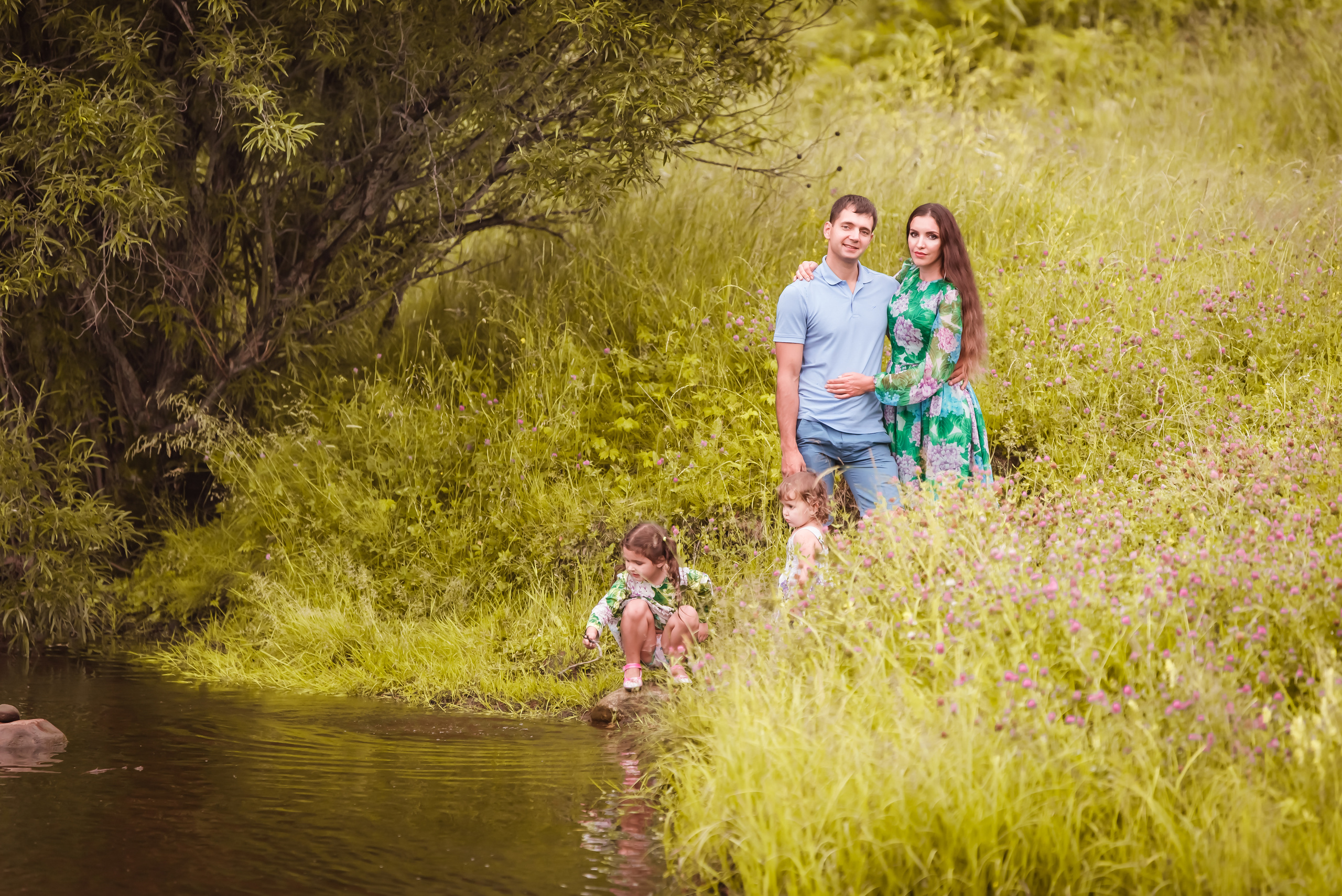 Прогулка Татьяны с семьей. Было 19.00 и шёл дождь. Кто бы мог подумать что полу…. Ольга Ли свадебный семейный фотограф Иркутск