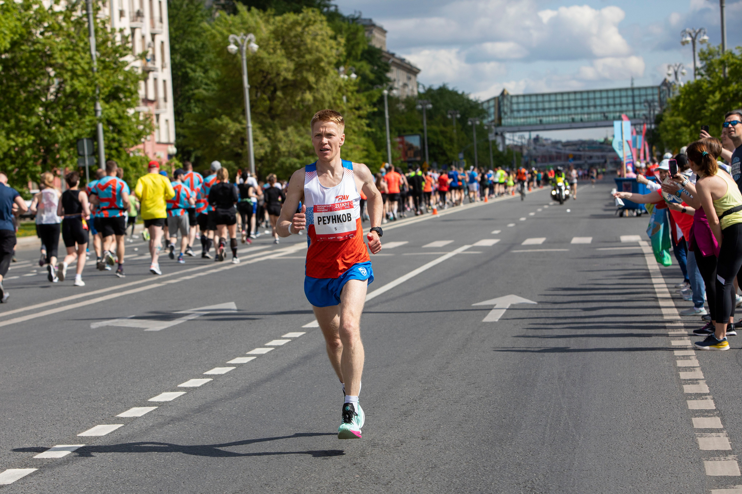 Московский полумарафон, 14 мая 2023 года. Фотограф Сергей Ловкий