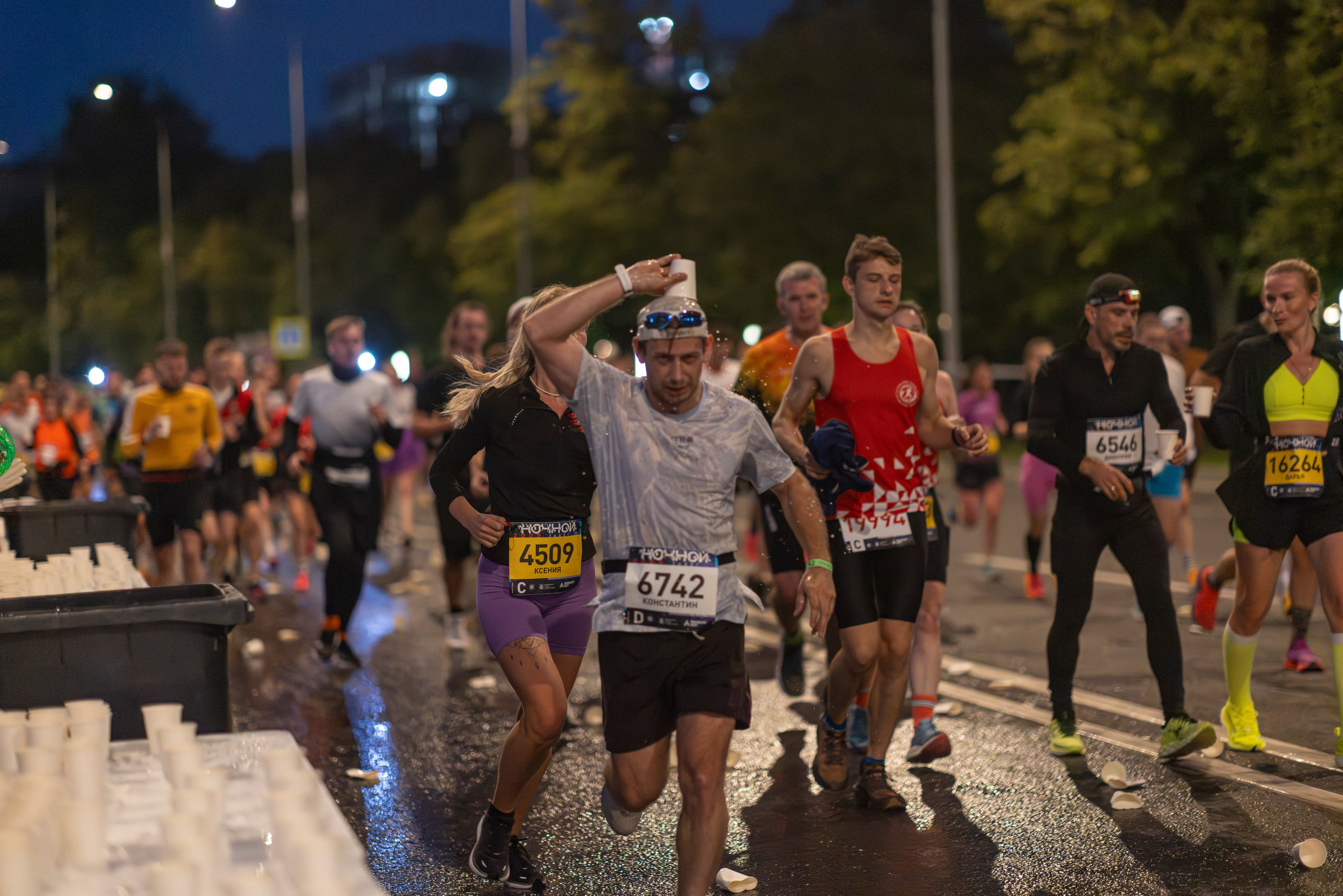 Ночной забег 2025. Фотограф Сергей Ловкий