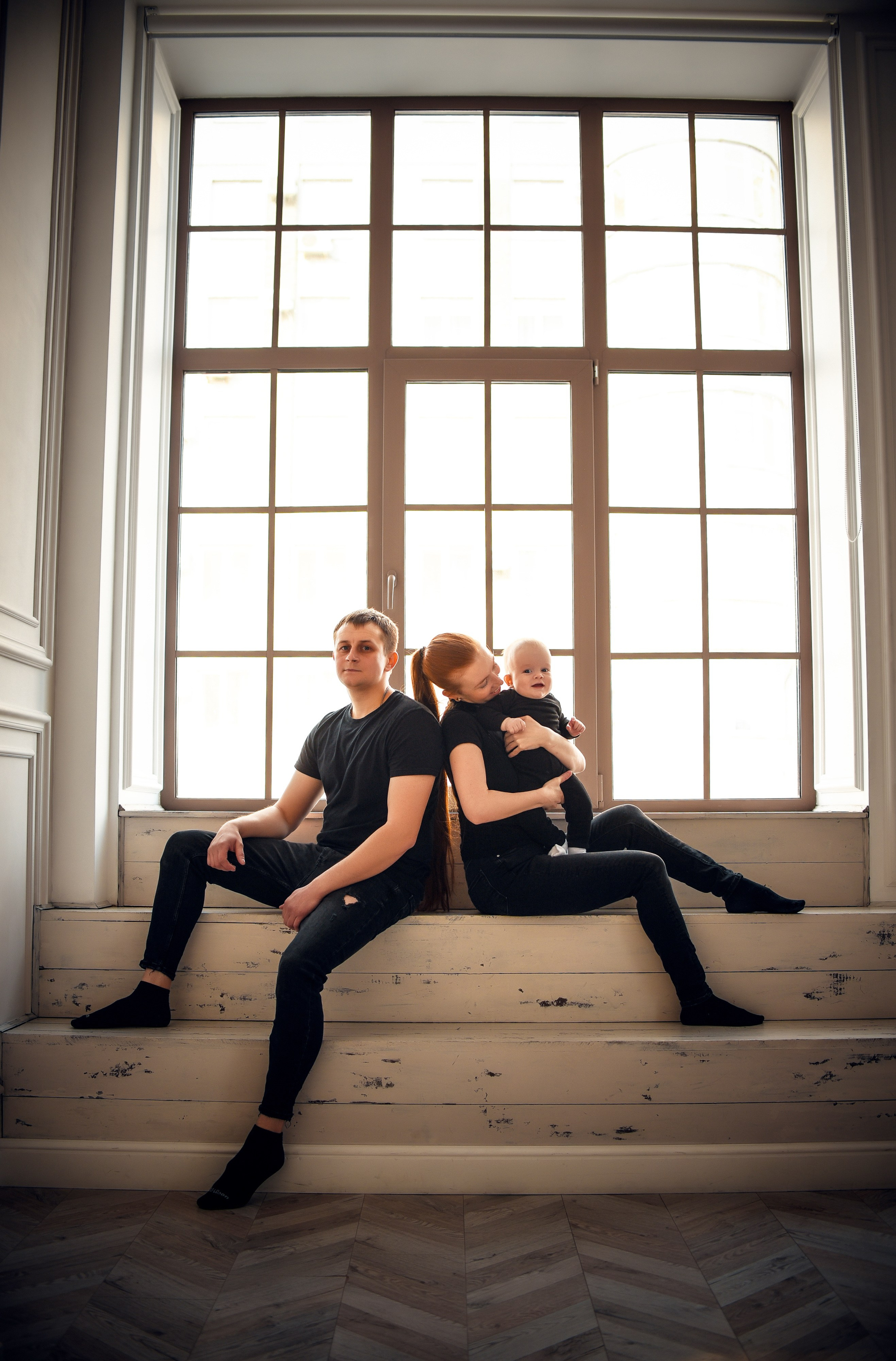 Семейная студийная фотосессия 3. Свадебный, семейный, детский, контент фотограф в Омске Максим Ильин