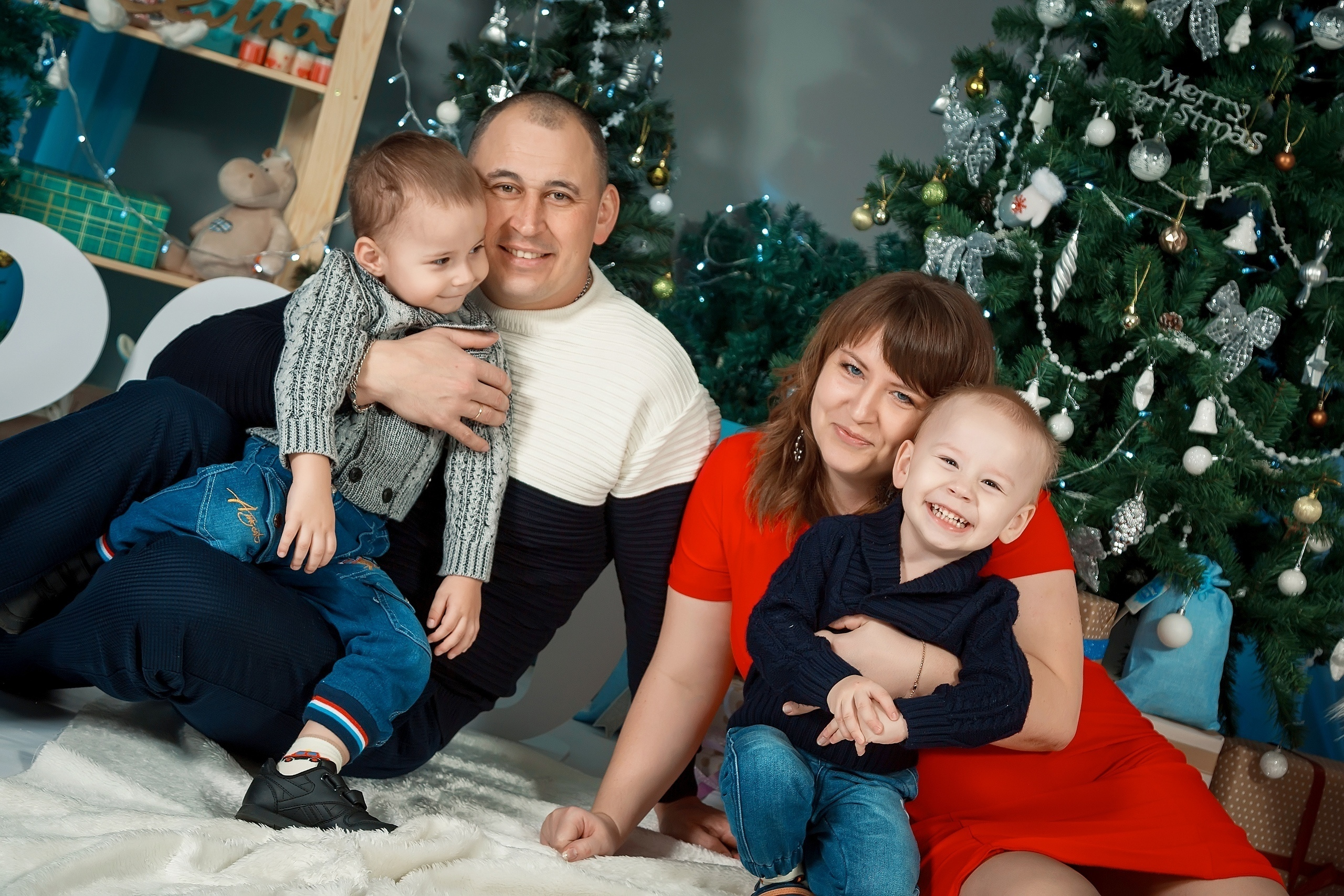 © Фотостудия "Олеся". Все права защищены. "Любое использование или копирование материалов или элементов дизайна сайта допускается только с разрешения правообладателя и со ссылкой на источник".