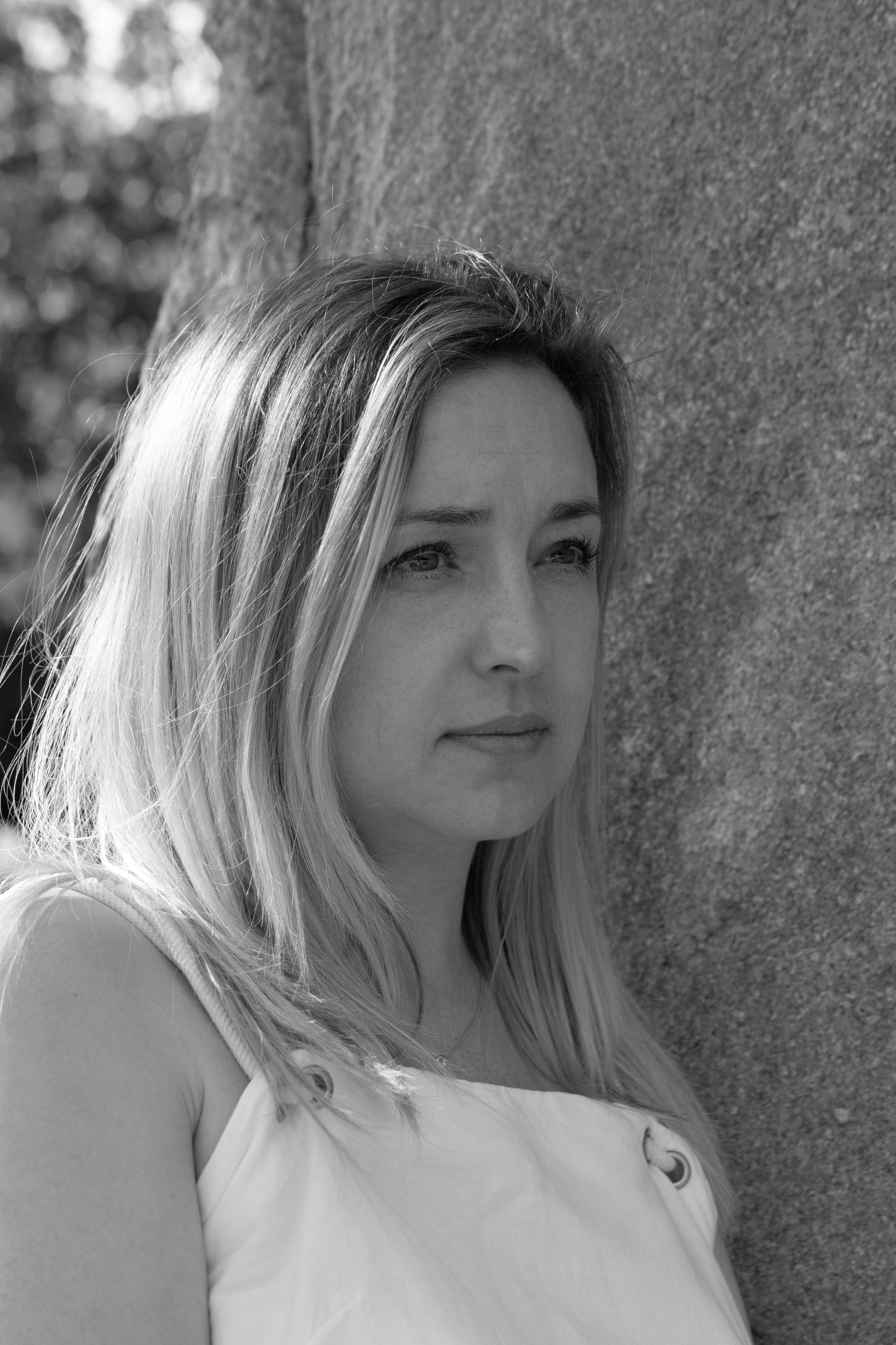 Портрет Елены летом в городе. Женский портрет вне времени. Санкт-Петербург