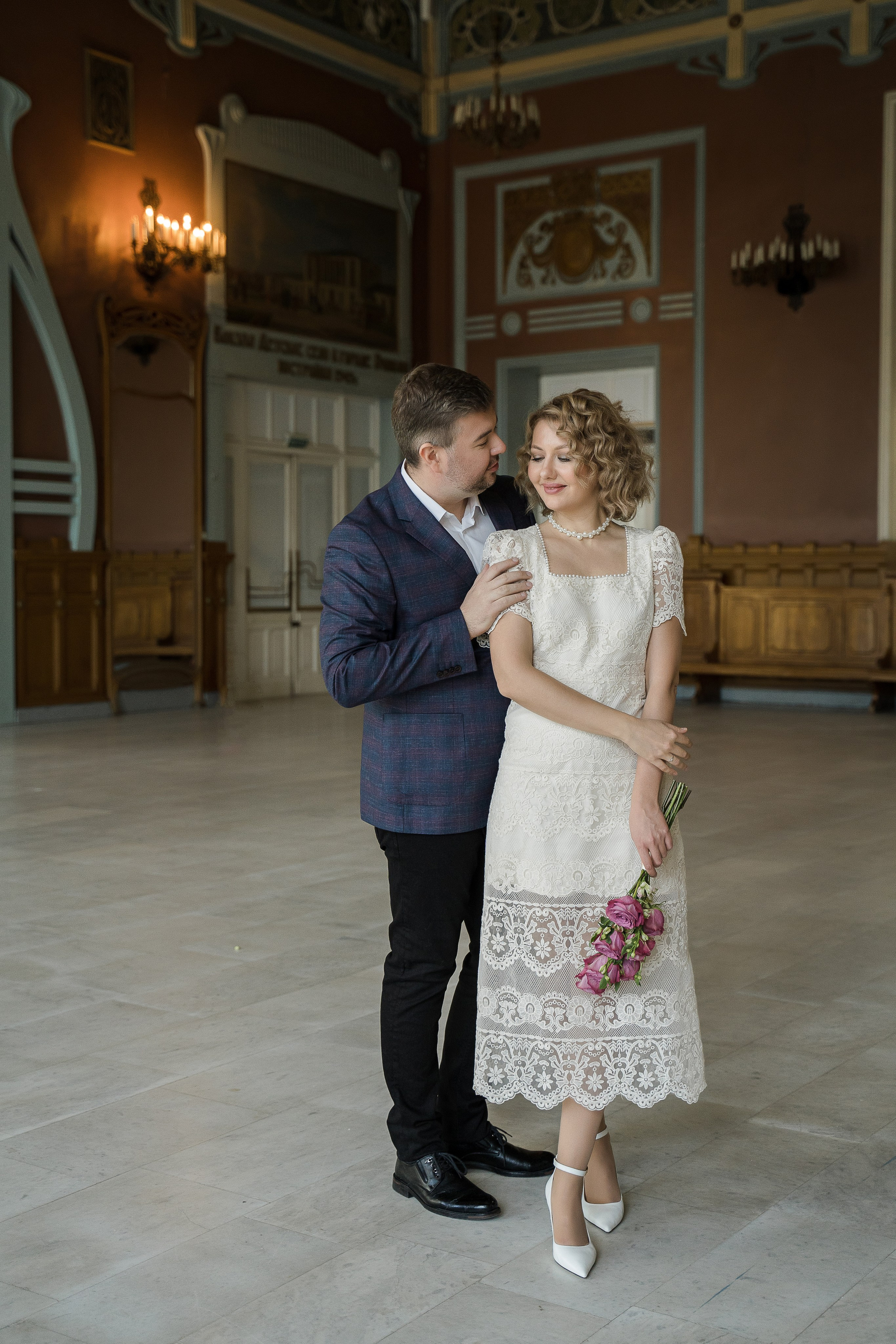Свадебная фотосессия на Витебском вокзале. Свадебный и семейный фотограф в Пушкине и Санкт-Петербурге Мария Филиппова