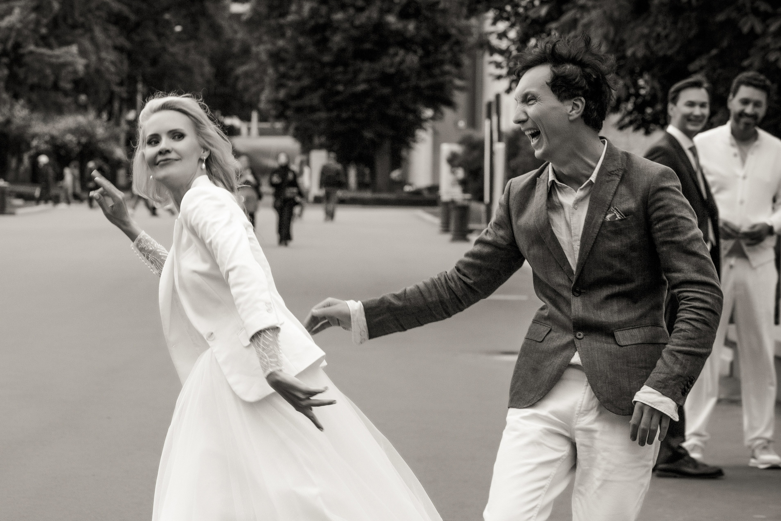 Свадебная фотосессия на ВДНХ. Свадебный и семейный фотограф в Москве и Подмосковье Лариса Козлова