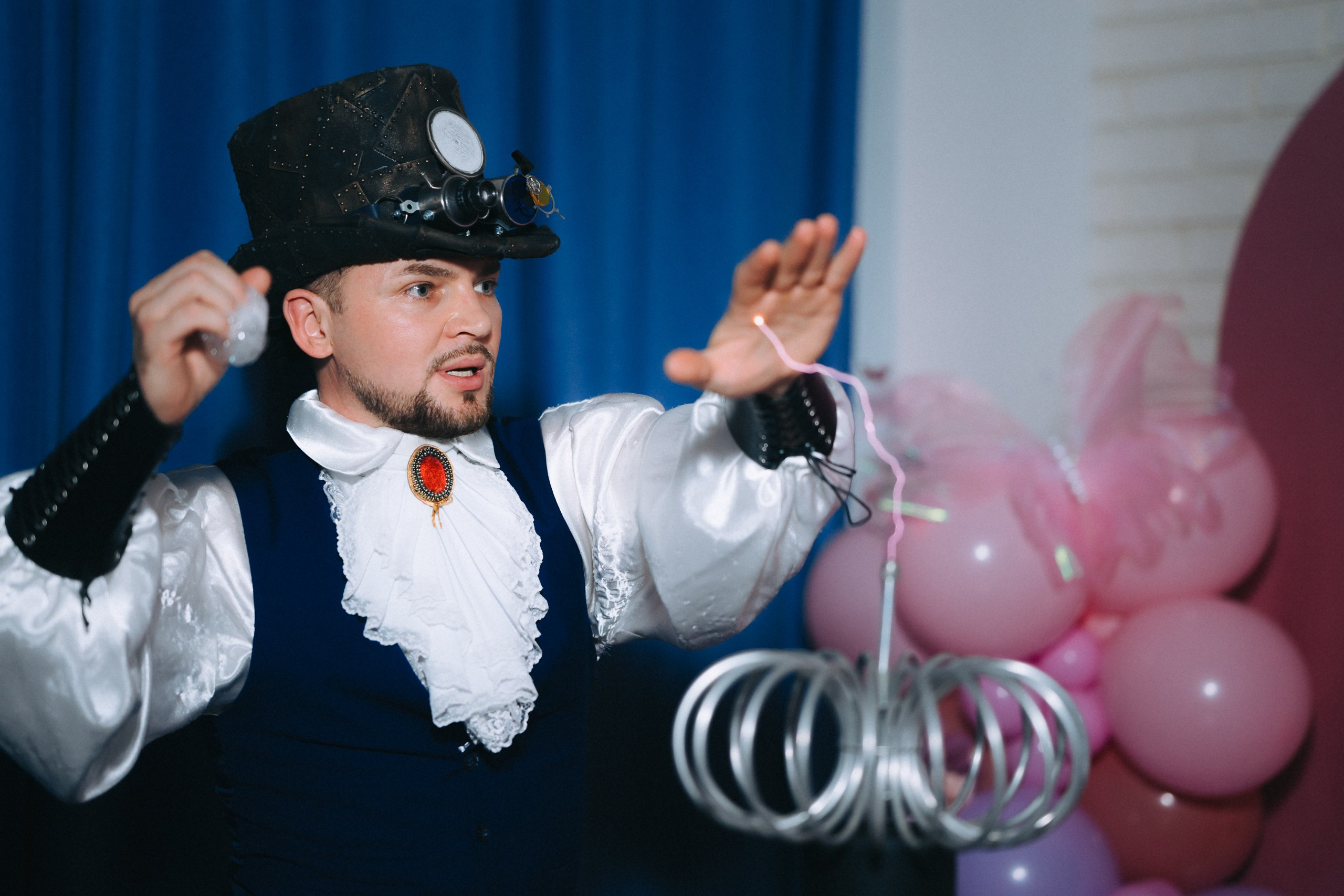 День рождения. Komonev