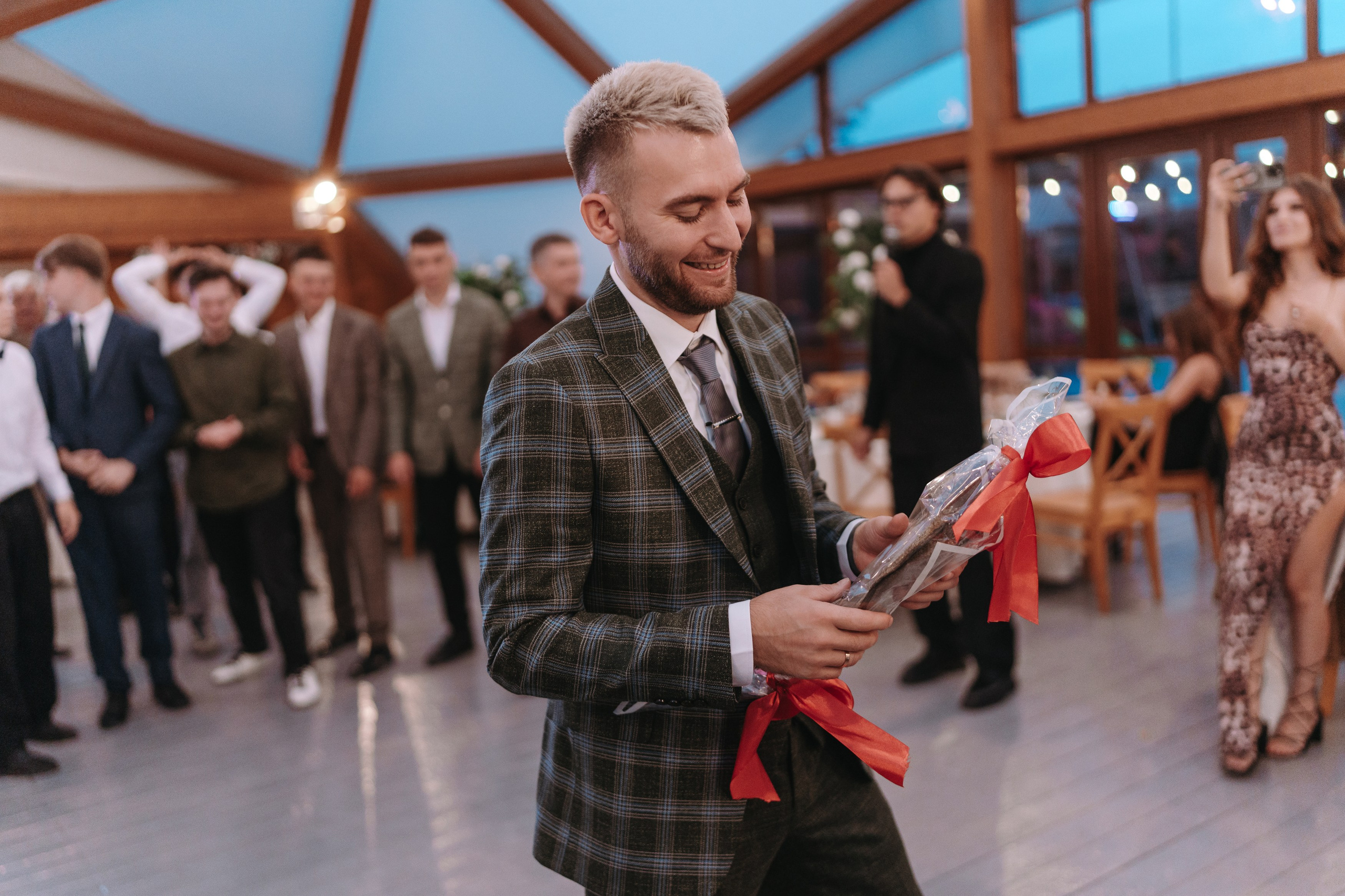 КАФЕ М5 / ХОТИМ ЕДИМ / БОГДАН НАСЫРОВ / ИЛЬНАР АХМАДУЛЛИН